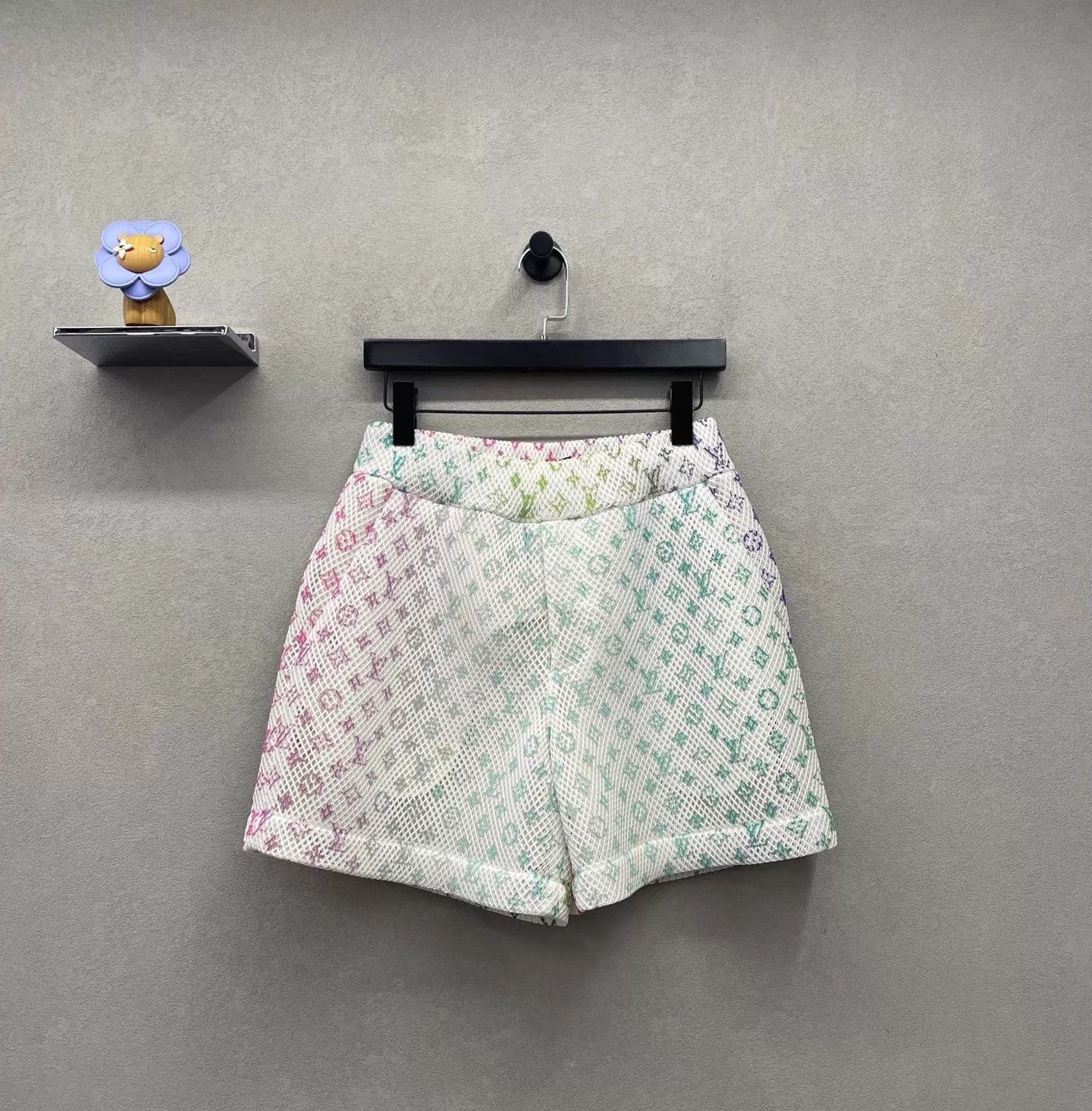 Louis Vuitton LV Gradient Cutout Shorts Size 36 Size US 36 / EU 52 - 1 Thumbnail