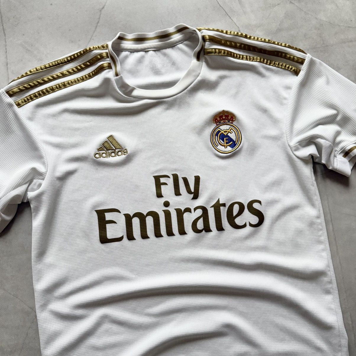 Adidas 2019 Adidas Real Madrid Home Shirt Jersey Tee Size US S / EU 44-46 / 1 - 2 Thumbnail
