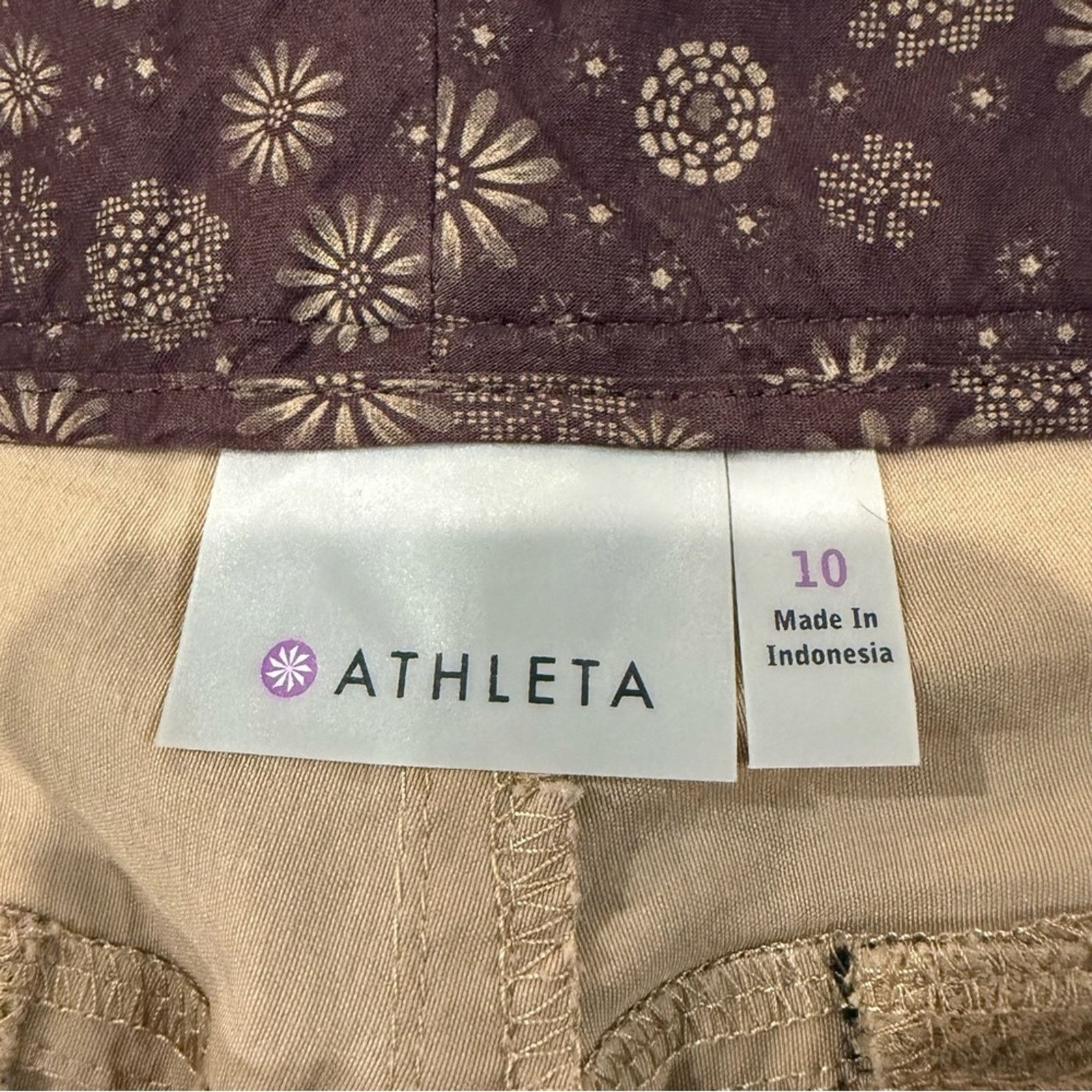 Athleta Athleta Dipper Hiking Shorts Women’s 10 Khaki/Tan Mid Rise Size 32" / US 10 / IT 46 - 3 Thumbnail