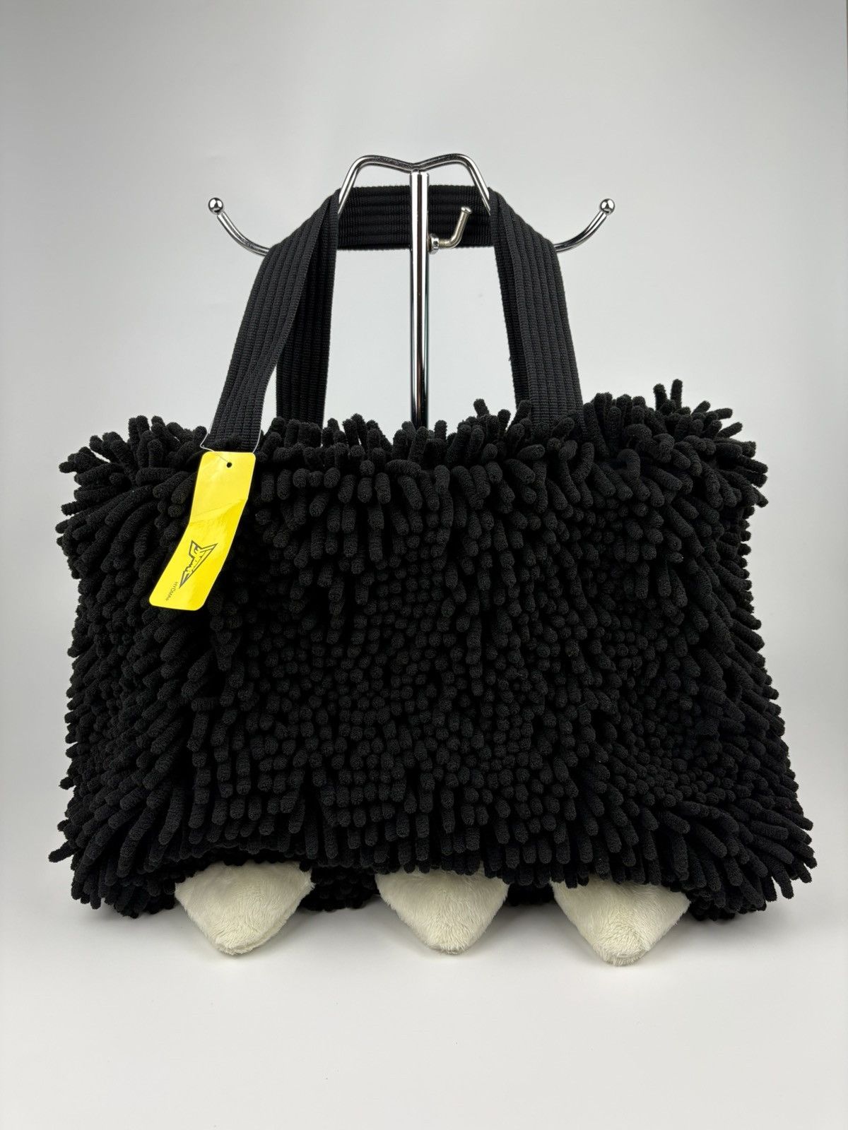 20471120 24071120 Hyoma Fluffy Hand Bag | Grailed