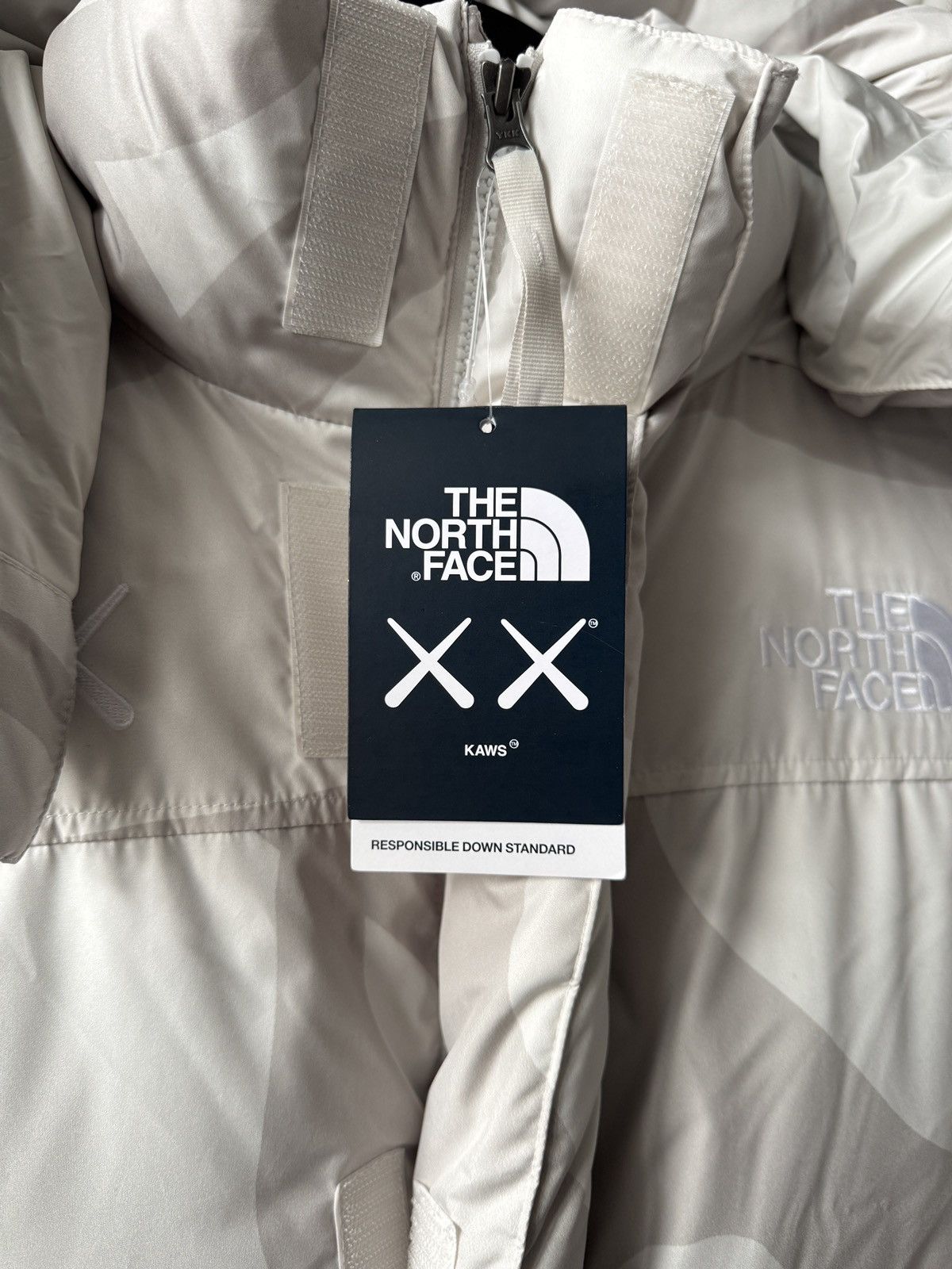 Kaws × The North Face KAWS X The North Face Retro 1994 Moonlight Ivory Parka Size US M / EU 48-50 / 2 - 3 Thumbnail
