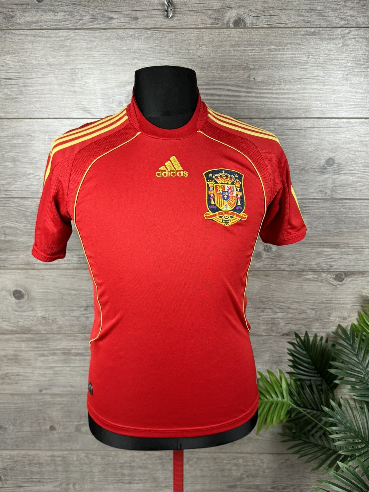 Adidas Football 2007 Vintage adidas Spain soccer jersey size XS Size US XS / EU 42 / 0 - 3 Thumbnail