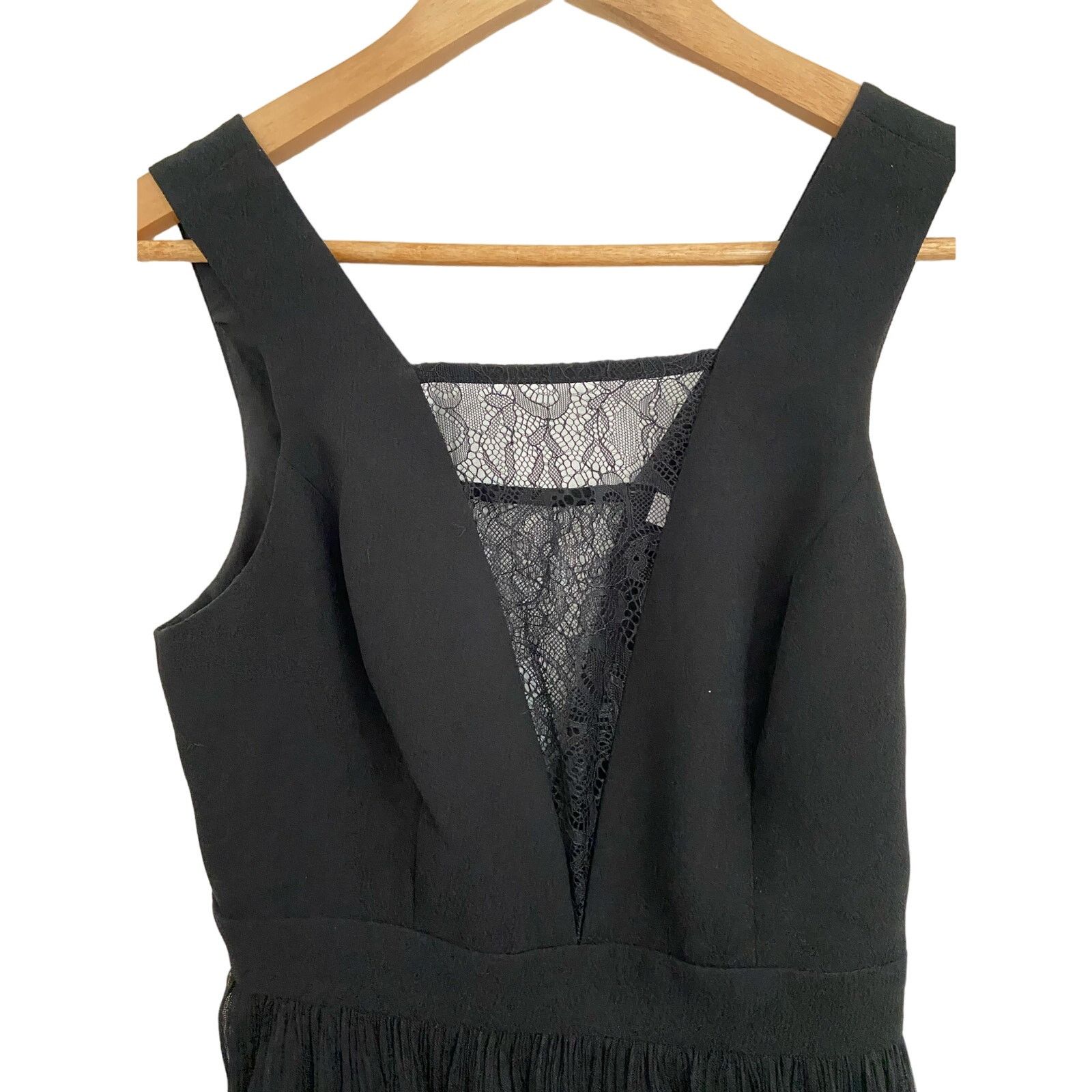 Bcbgmaxazria NWT BCBGeneration Lace Sleeveless Little Black Dress Size 0 Size XS / US 0-2 / IT 36-38 - 5 Thumbnail