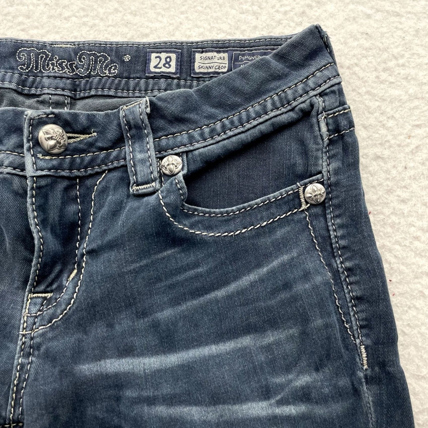 Miss Me Miss Me Jeans Skinny Crop 30x25 Whiskered Blue Soft Touch Stretch Capri Jeans Shoes? Size 30" / US 8 / IT 44 - 4 Thumbnail