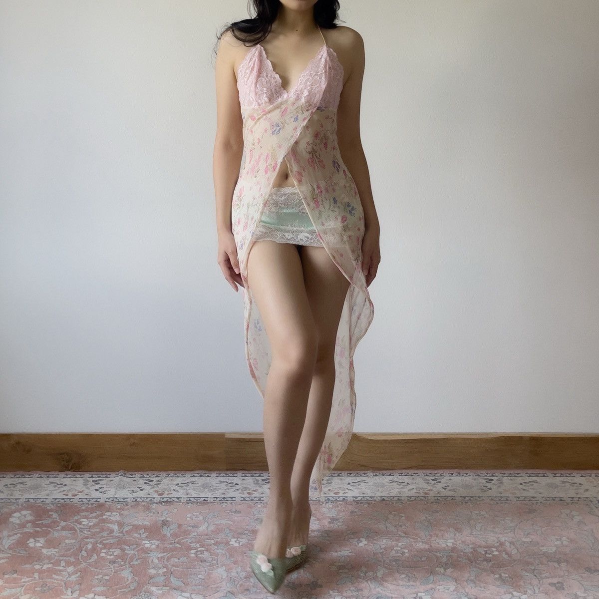 Victoria's Secret Victoria’s Secret Pink Floral Silk Halter Dress (M) Size M / US 6-8 / IT 42-44 - 3 Thumbnail