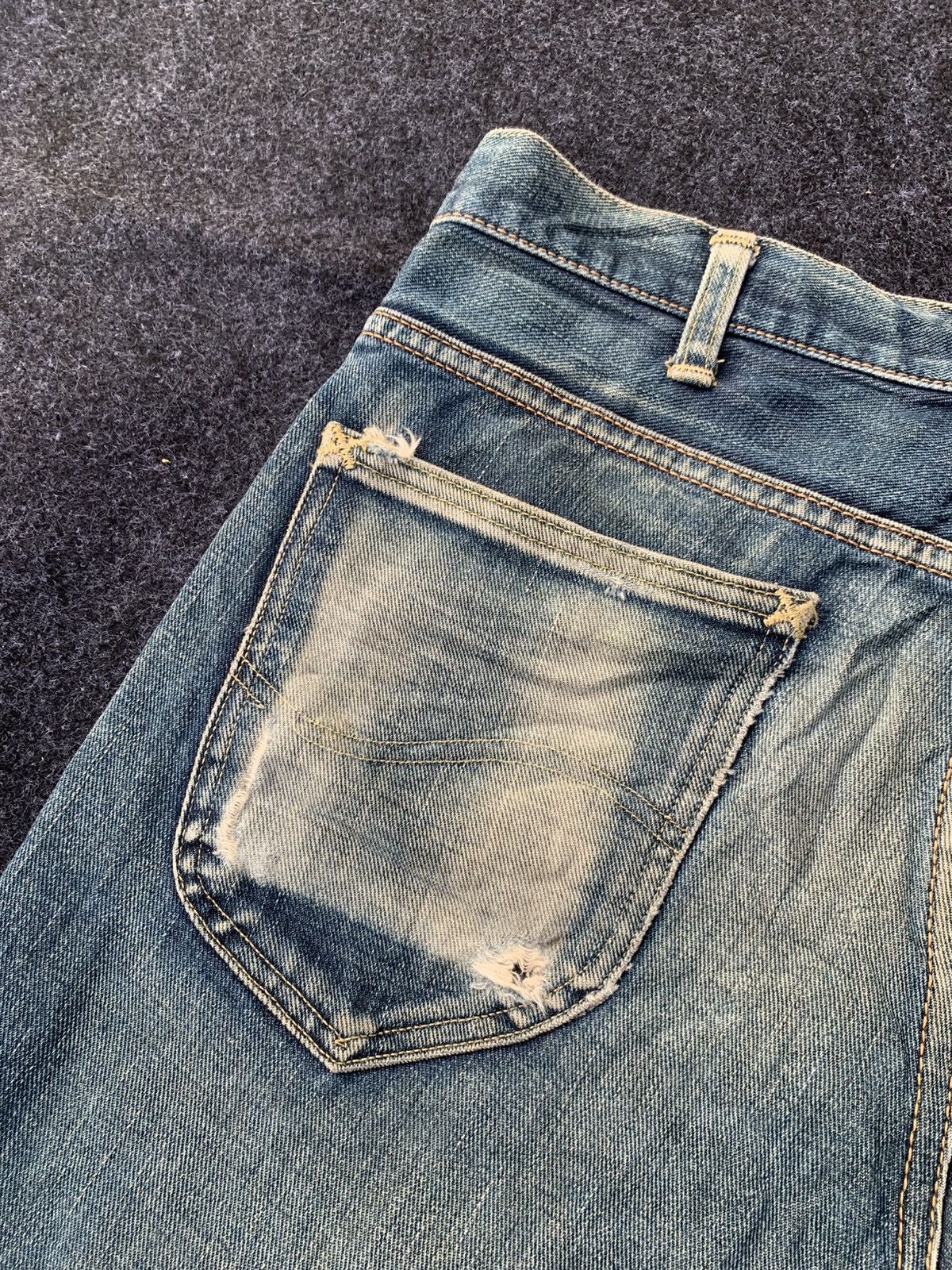 Lee Vintage Lee Rider made in Japan faded blue organic carton. Size US 30 / EU 46 - 5 Thumbnail