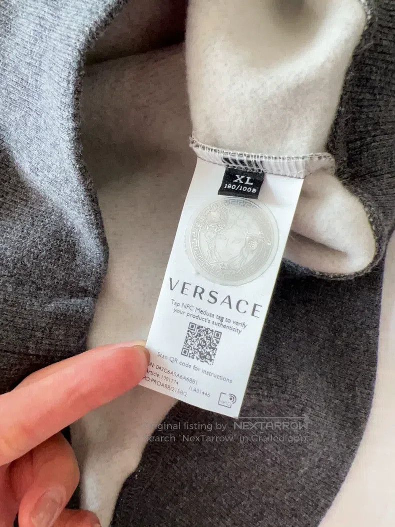 Versace Versace Embroidered three-dimensional monogram contour swe Size US XL / EU 56 / 4 - 5 Thumbnail