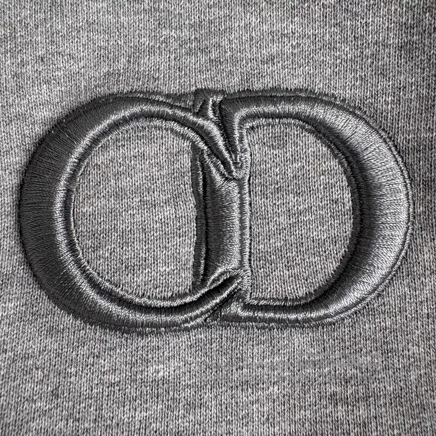 Dior Gray Crewneck Sweatshirt with Embroidered Logo. Size US M / EU 48-50 / 2 - 6 Thumbnail
