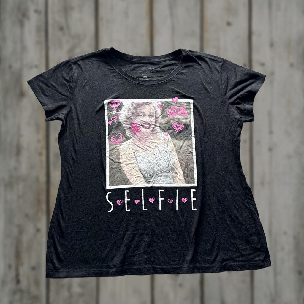 Vintage Marilyn Monroe Womens Shirt 3X Black Selfie Love Retro Tee Plus Size Short Sleeve Crew Neck Graphic T-Shirt Size XXL / US 16-18 / IT 52-54 - 1 Thumbnail