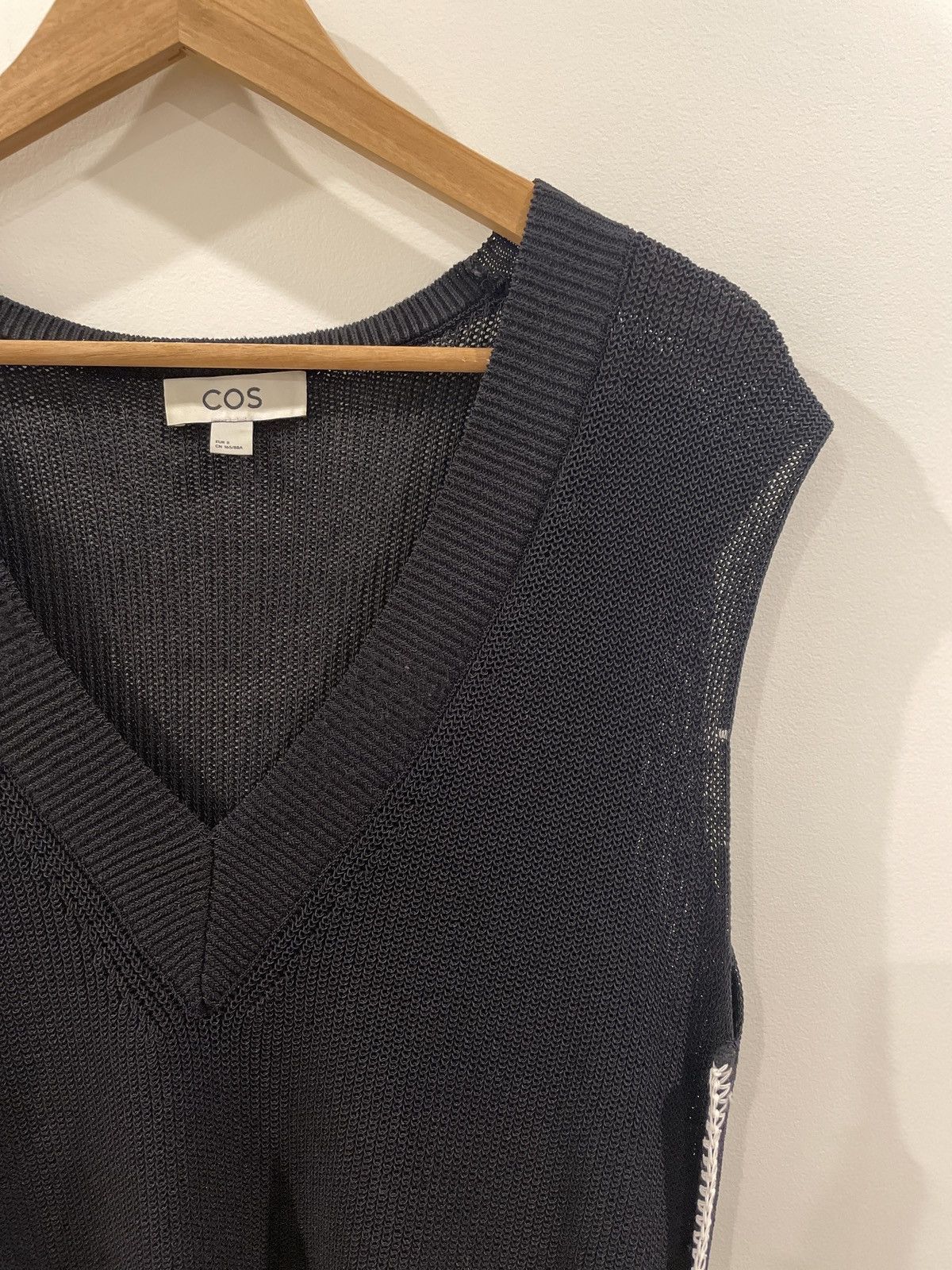 Cos Cos navy knitted vest Size US S / EU 44-46 / 1 - 3 Thumbnail