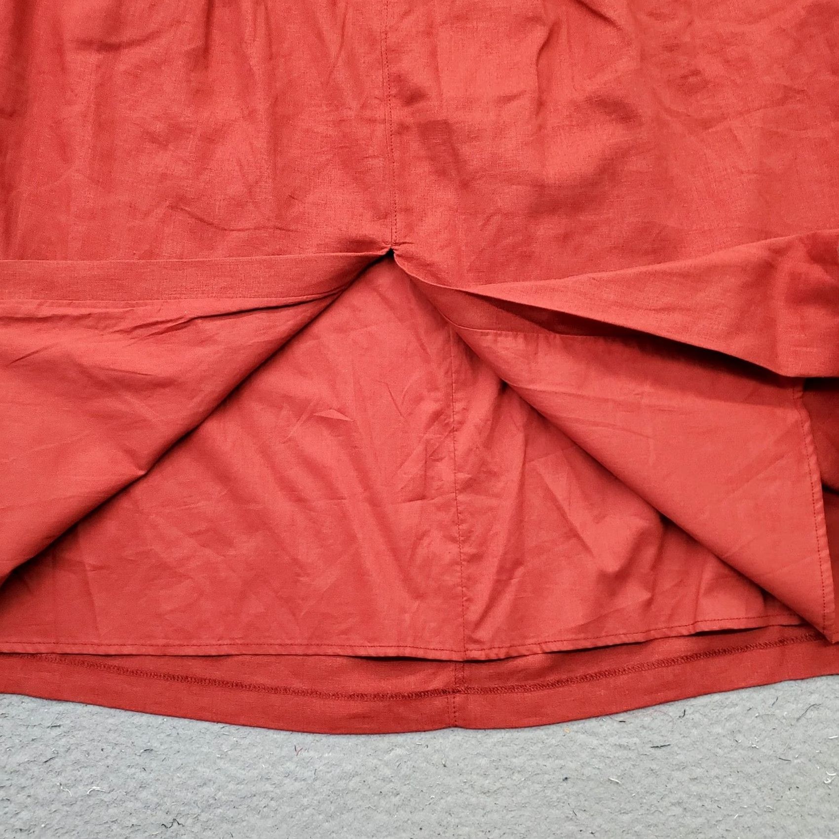 Banana Republic Banana Republic Womens Size 16P Red Linen Midi Skirt Petites A-Line Pleated Front Pockets ZipperButton Vented Size 38" / US 16 / IT 52 - 8 Thumbnail