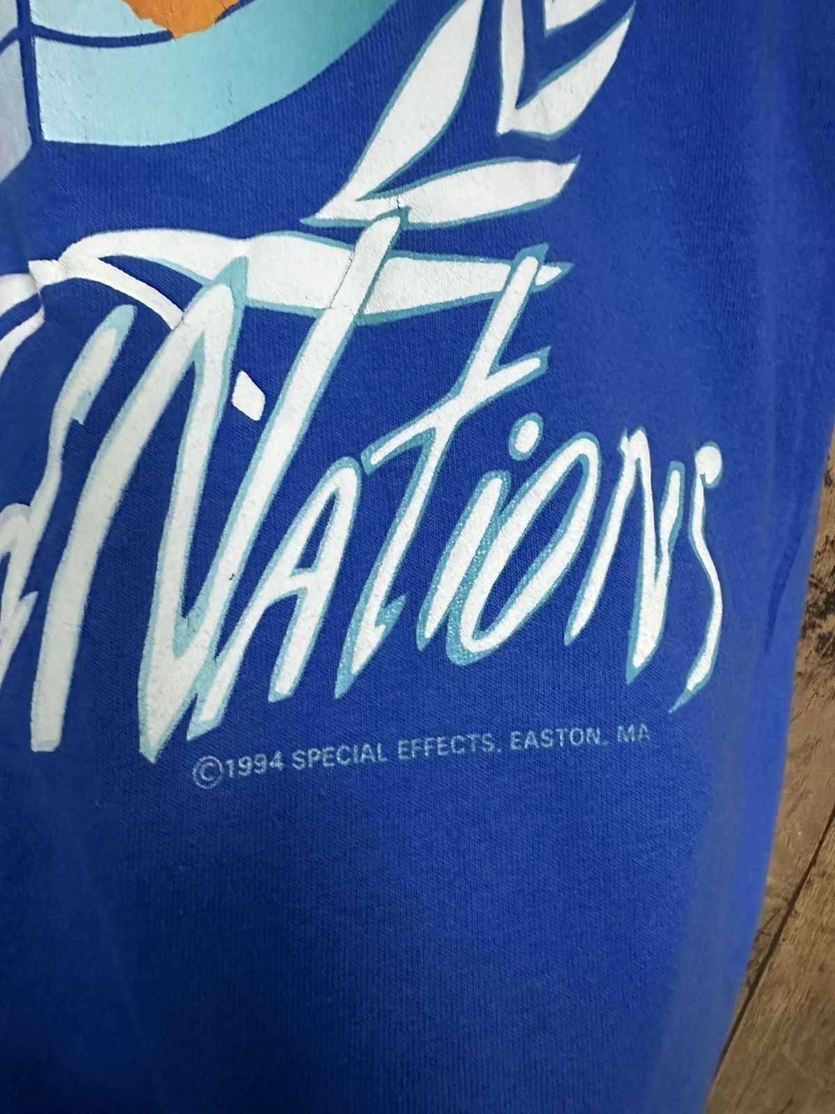 Fruit Of The Loom Vintage 1994 United Nations FOTL Tshirt A247 Size US S / EU 44-46 / 1 - 5 Thumbnail