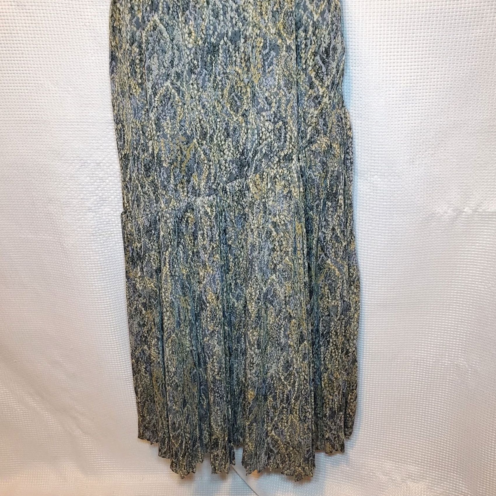 Anthropologie Anthropologie BTFL-life Bias Maxi Sleeveless Dress Sm Snake Print Micro Pleat Size S / US 4 / IT 40 - 4 Thumbnail