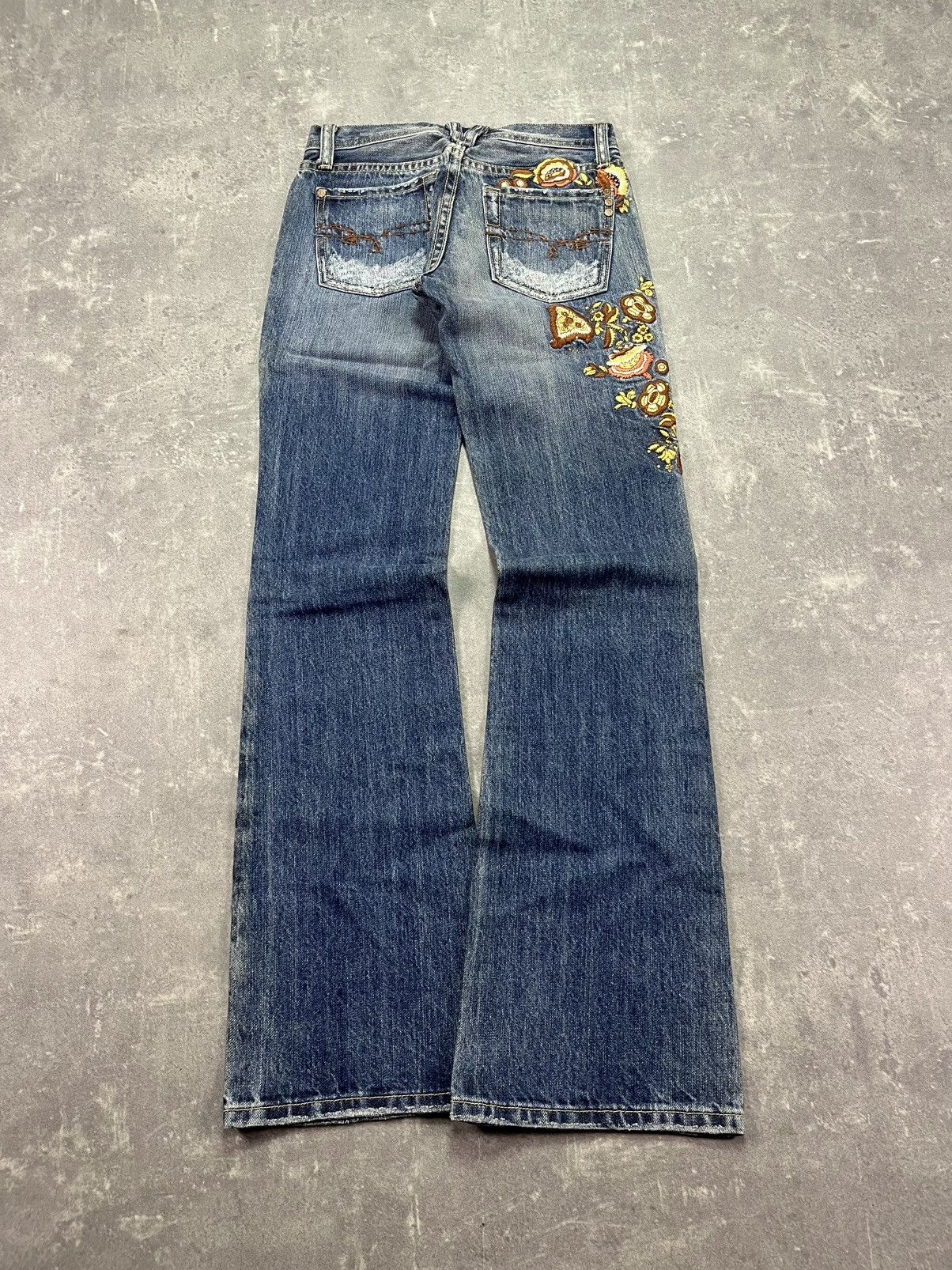 Miss Me Miss Me Vintage Embroidered Flowers Flared Bootcut Denim 25 Size 25" / US 0 / IT 36 - 1 Thumbnail
