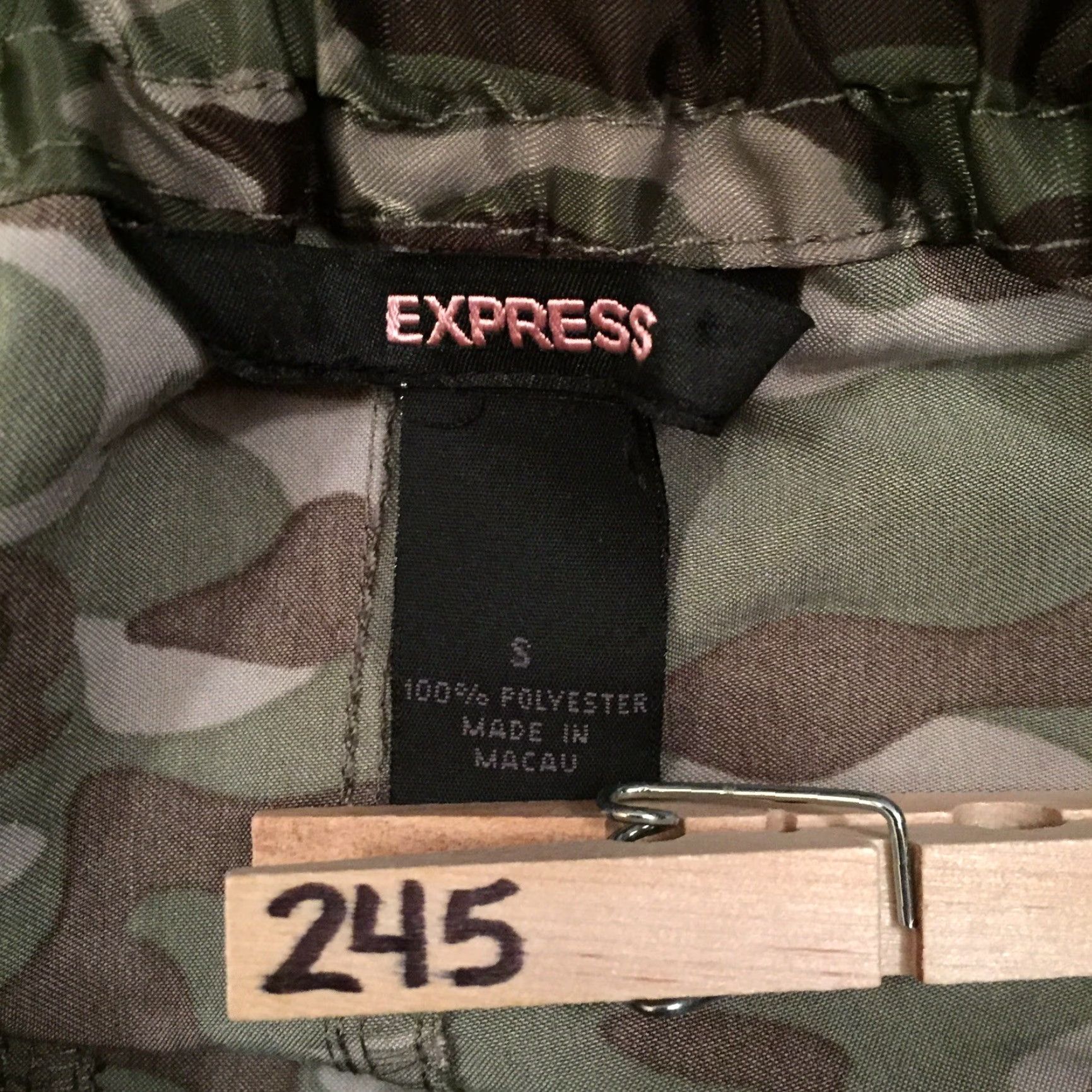 Express Express Skirt Small Short Cargo Green Camouflage Unlined Drawstring Women S Regular Short Cargo Skirt Camouflage Green Express - Size 28" / US 6 / IT 42 - 8 Thumbnail