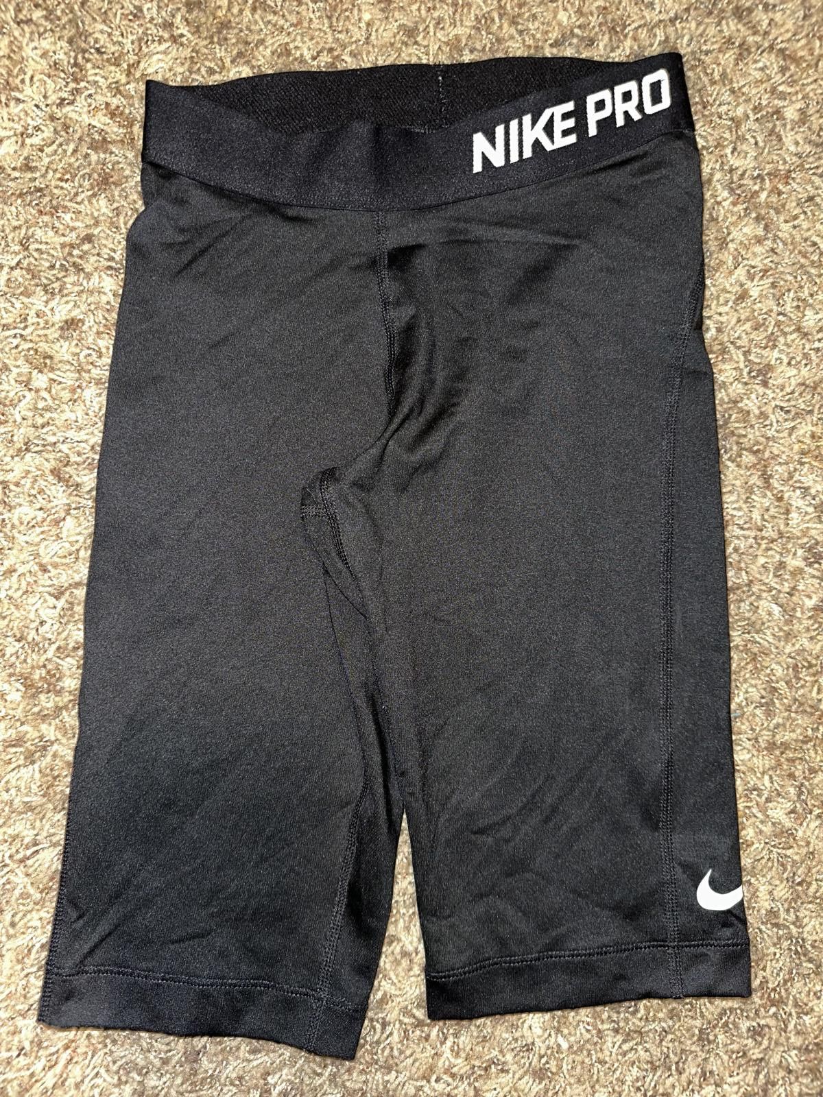 Nike Nike Women's 11.0" Compression Yoga/Gym Black Shorts Size 26" / US 2 / IT 38 - 1 Thumbnail