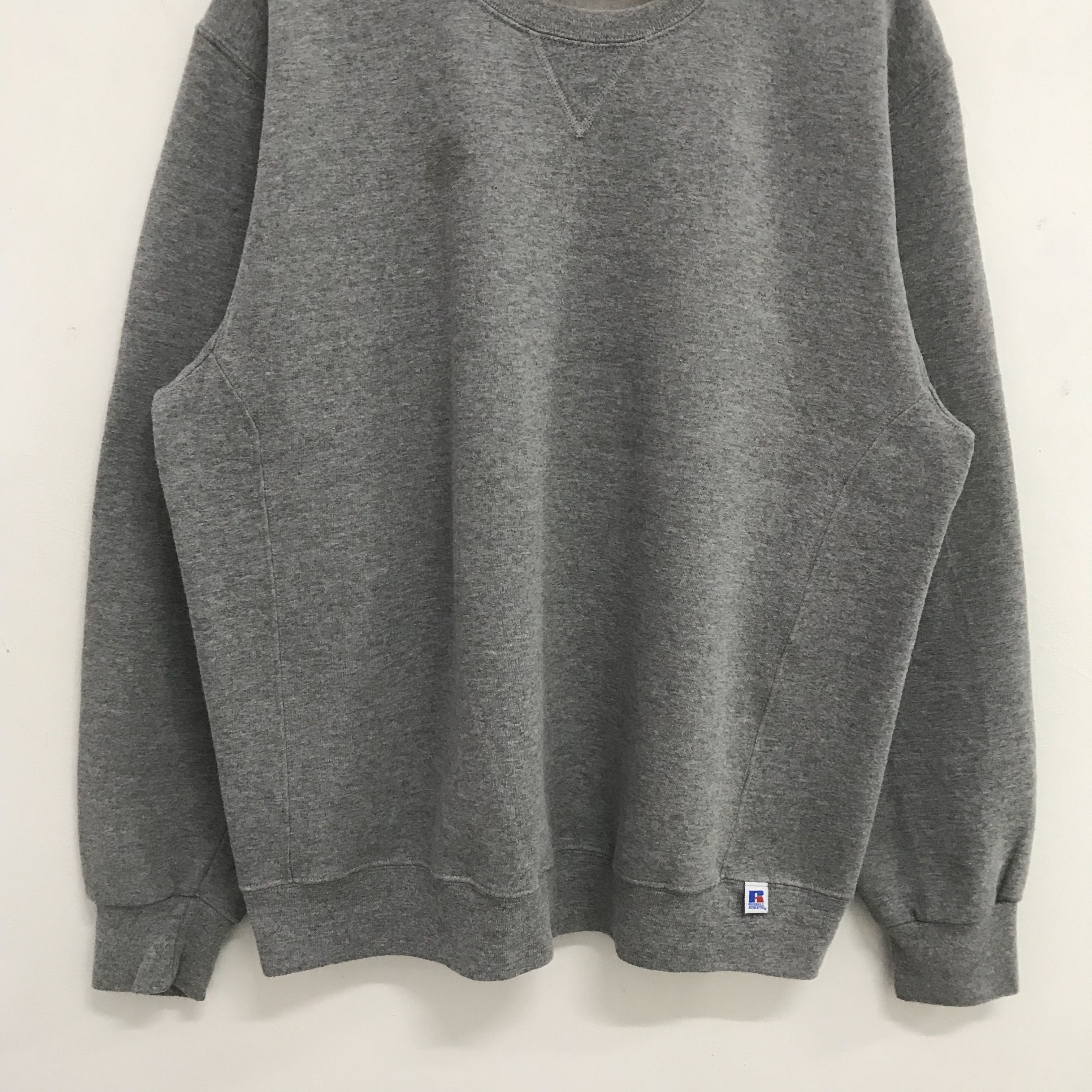 Russell Athletic Vintage Russell Athletic Grey Sweatshirt Large - 373 Size US L / EU 52-54 / 3 - 3 Thumbnail