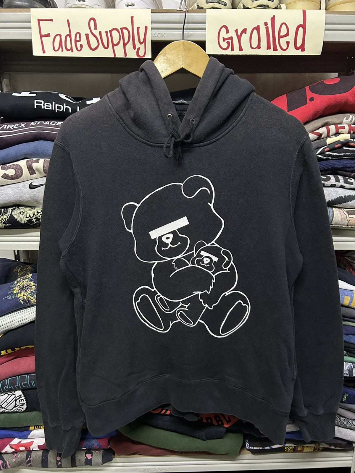 Undercover Vintage Undercover jun takahashi blindfold bear hoodie Size US L / EU 52-54 / 3 - 1 Thumbnail