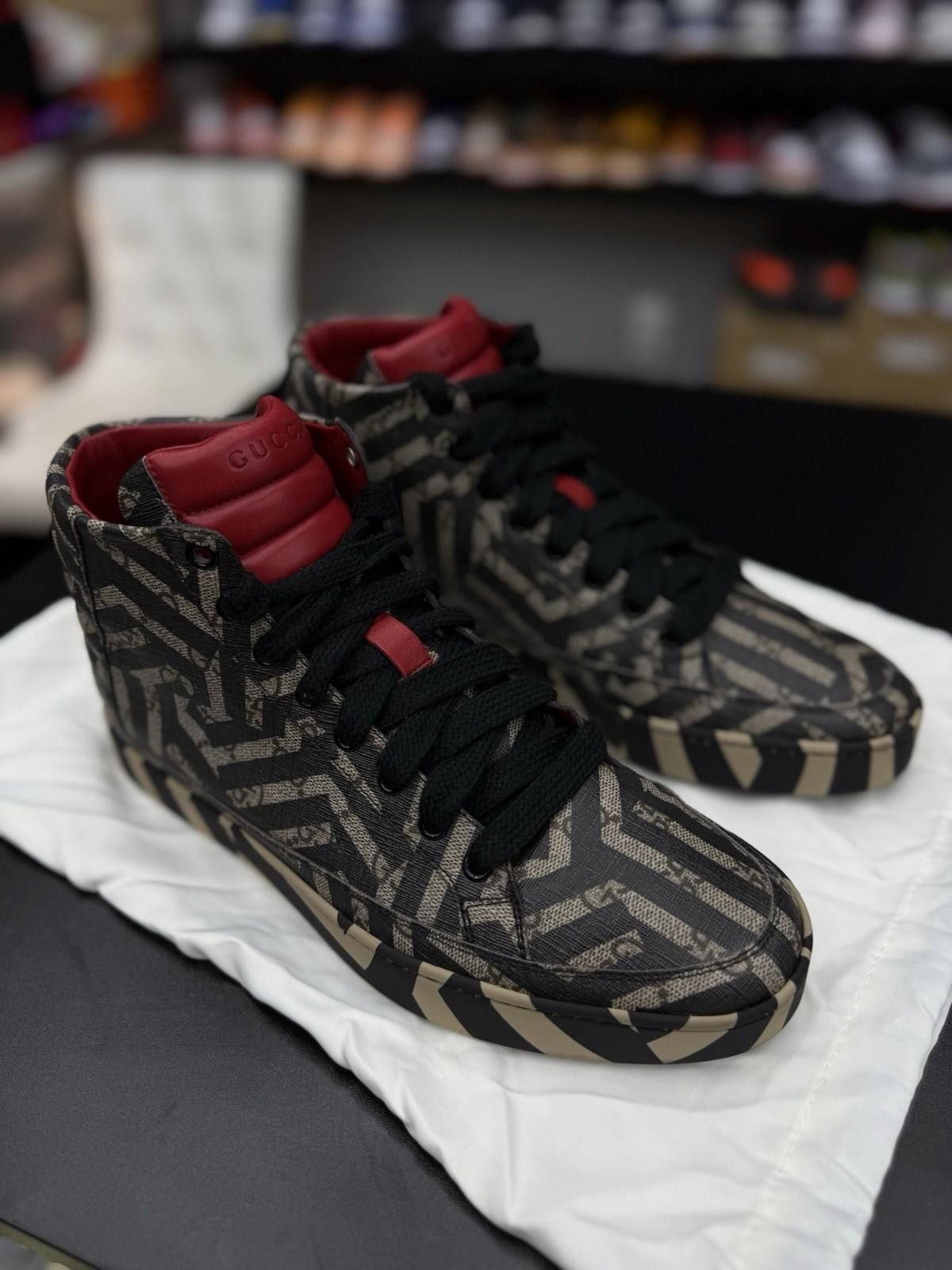Gucci Authentic Gucci GG Monogram Logo Leather Sneakers 7.5G/8US Size US 8 / EU 41 - 4 Thumbnail