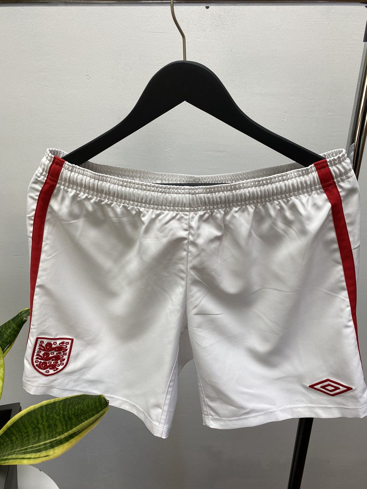 Umbro × Vintage Umbro England National Team Soccer Shorts Size US 32 / EU 48 - 4 Thumbnail