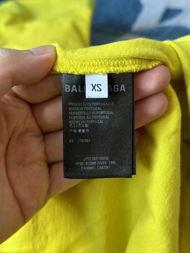 Balenciaga Balenciaga Yellow front and back letter short sleeve 2501-N Size US XS / EU 42 / 0 - 4 Thumbnail