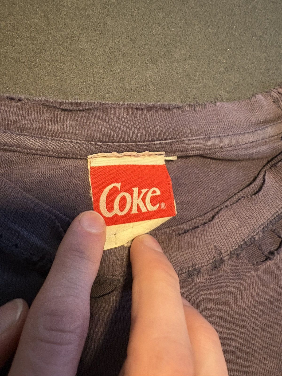 Coca Cola 1998 Distressed Coca-Cola Polar Bear Tee Size US XL / EU 56 / 4 - 3 Thumbnail