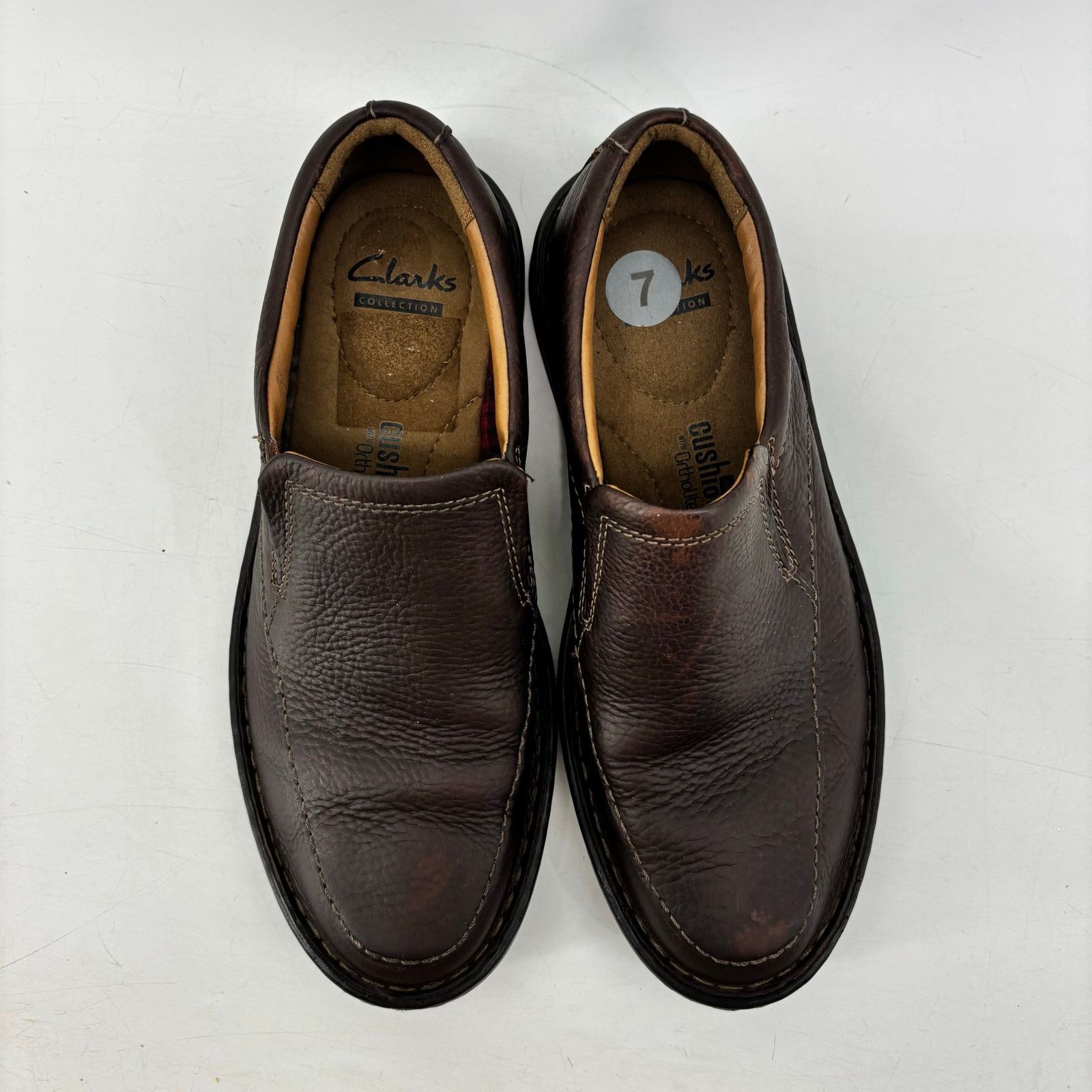 Clarks Clarks Mens Size 7 Brown Loafers Slip On Leather Ortholite Size US 7 / EU 40 - 11 Thumbnail