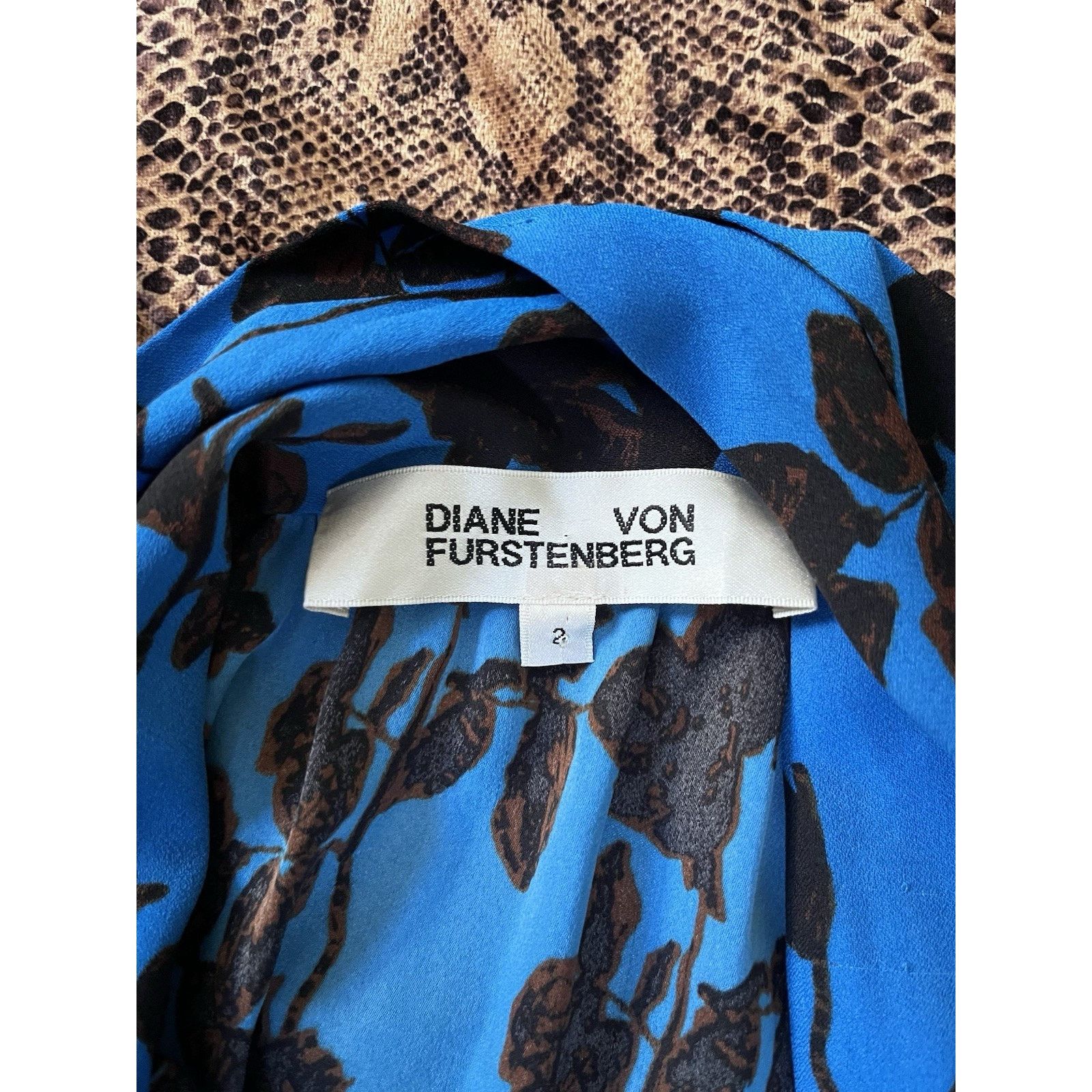 Diane von Furstenberg DVF Midnight Forest Blue Tina Floral Tie Neck 2 Size XS / US 0-2 / IT 36-38 - 4 Thumbnail