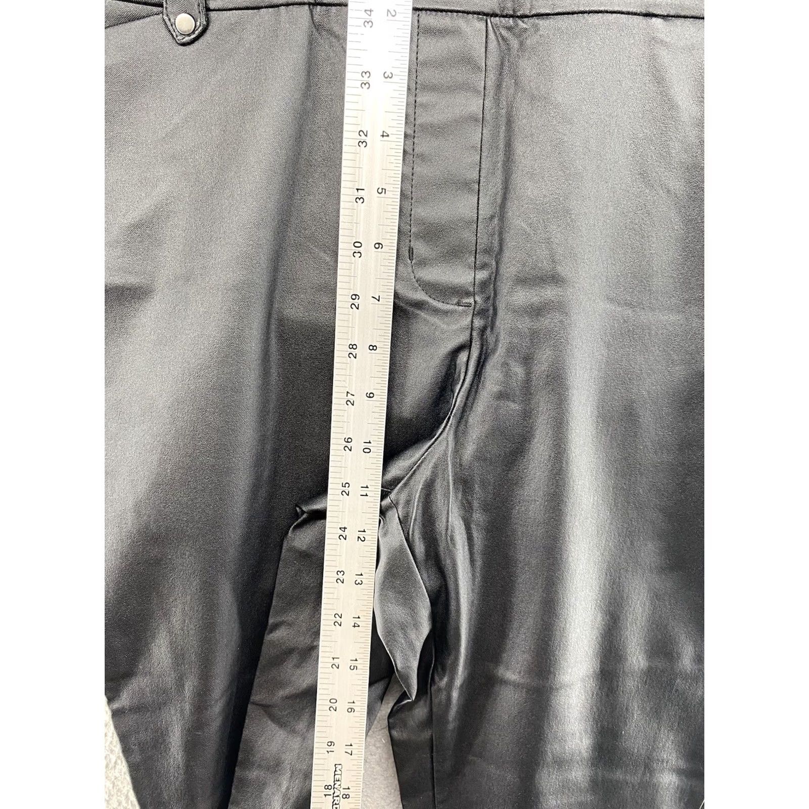 Vintage Maurices Women’s Black Faux Leather Pants Pull On Size 18W Short Skinny Ankle Stretch Size 40" / US 18 - 5 Thumbnail