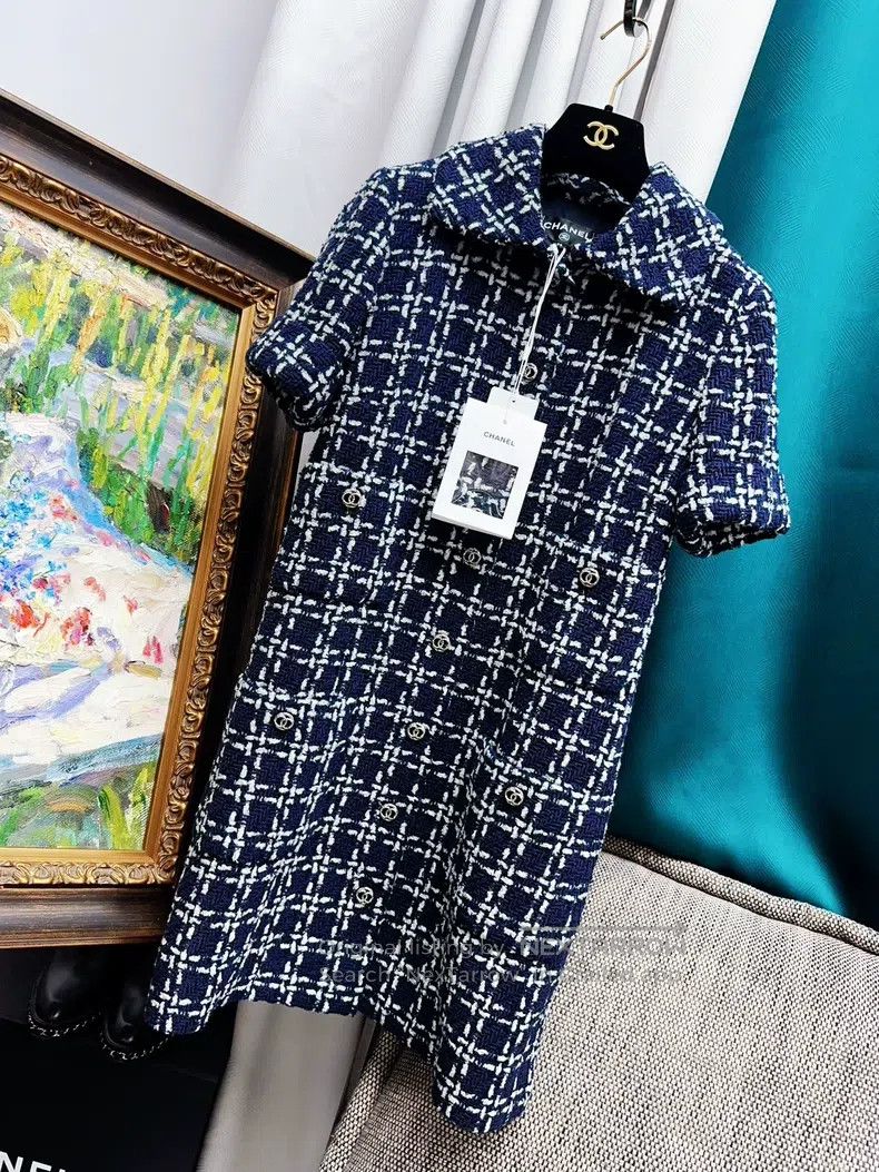 Chanel Chanel 23B blue and white knitted plaid short-sleeved dres Size XS / US 0-2 / IT 36-38 - 1 Thumbnail