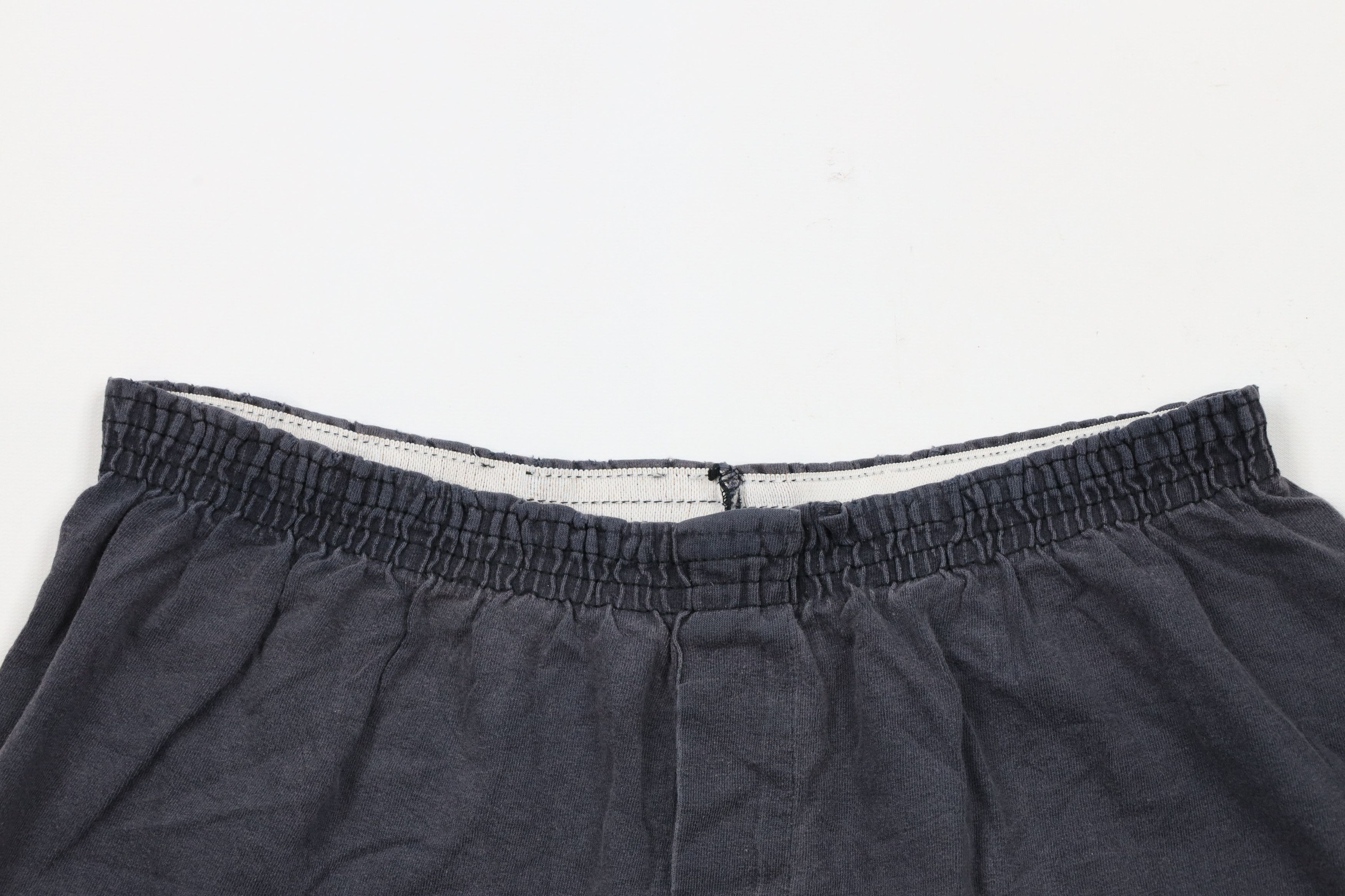 Vintage Vintage 90s Batman The Riddler Spell Out Short Shorts USA Size 30" / US 8 / IT 44 - 2 Thumbnail