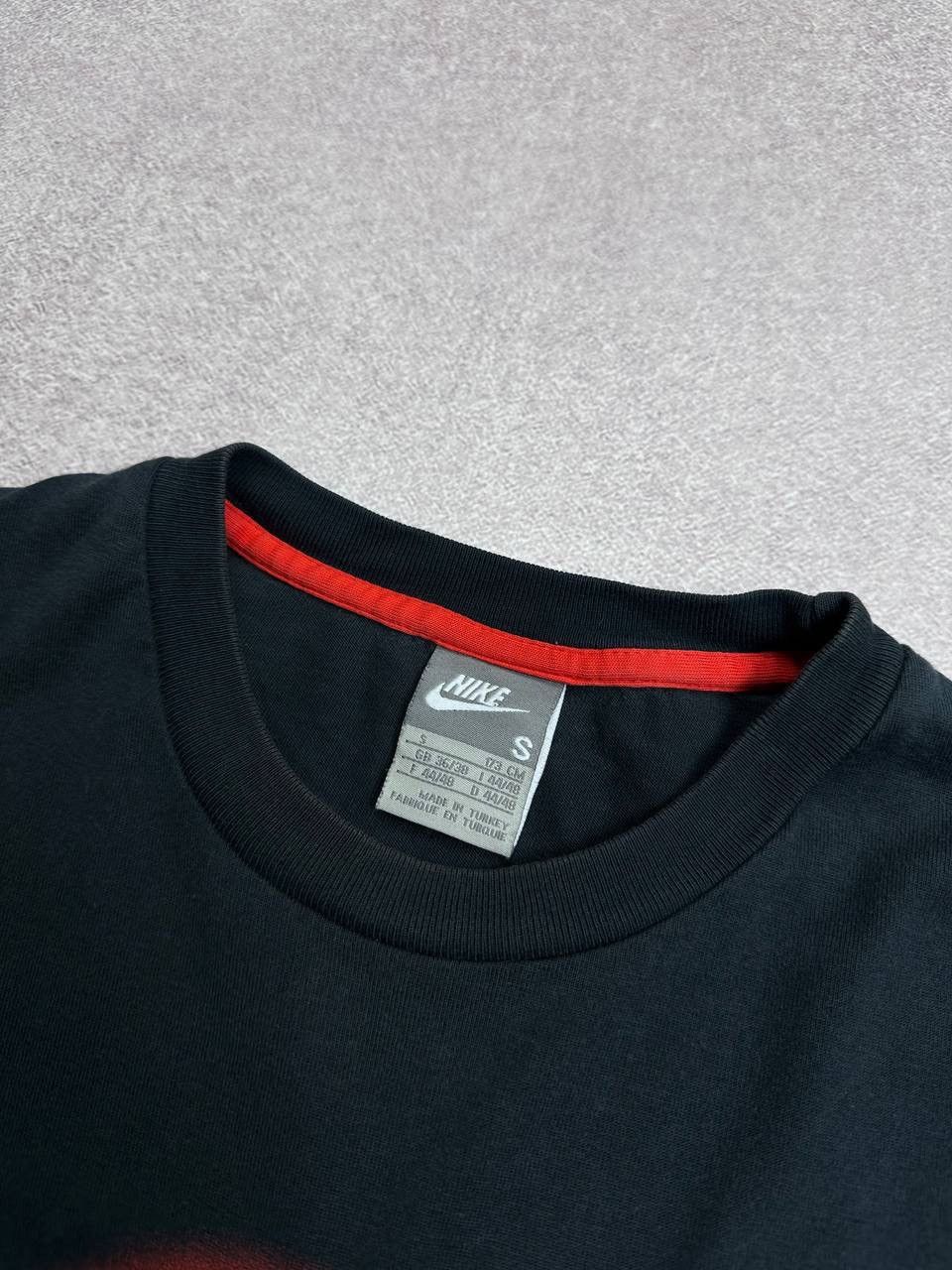 Nike Vintage 90s Nike Manchester United Cental Swoosh T-shirt s Size US S / EU 44-46 / 1 - 3 Thumbnail