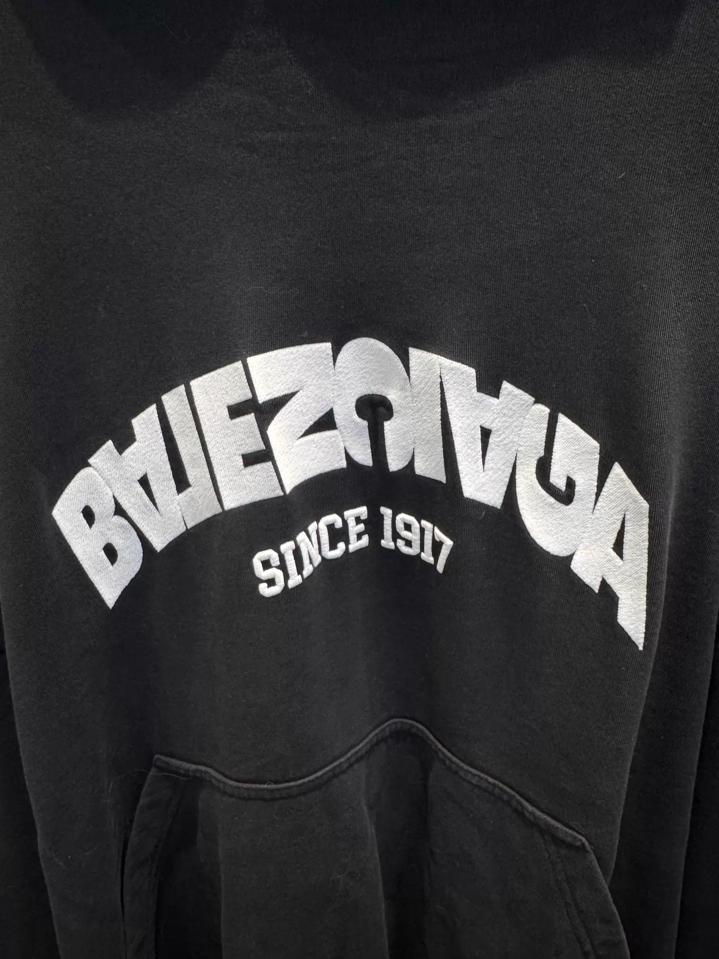 Balenciaga Balenciaga Inverted Logo Hoodie Black Oversized Size US L / EU 52-54 / 3 - 2 Thumbnail