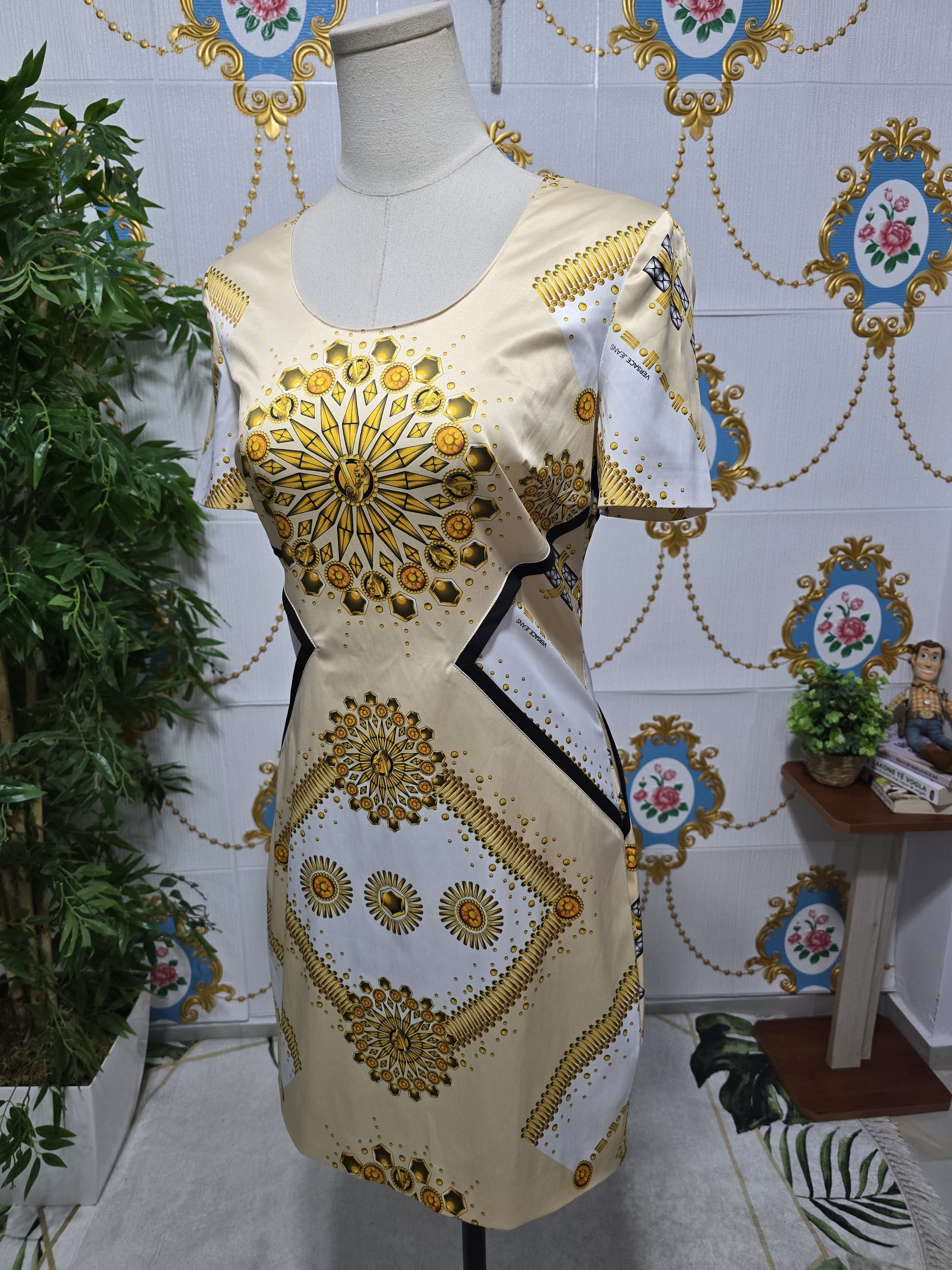 Versace VERSACE rare dress New ! Versace pattern BEAUTIFUL Size M / US 6-8 / IT 42-44 - 6 Thumbnail