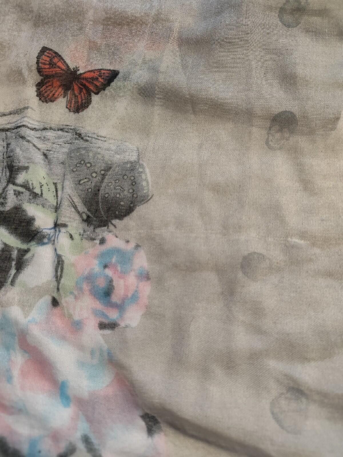 The Unbranded Brand Skulls and Flowers Fashion scarf Size ONE SIZE - 4 Thumbnail