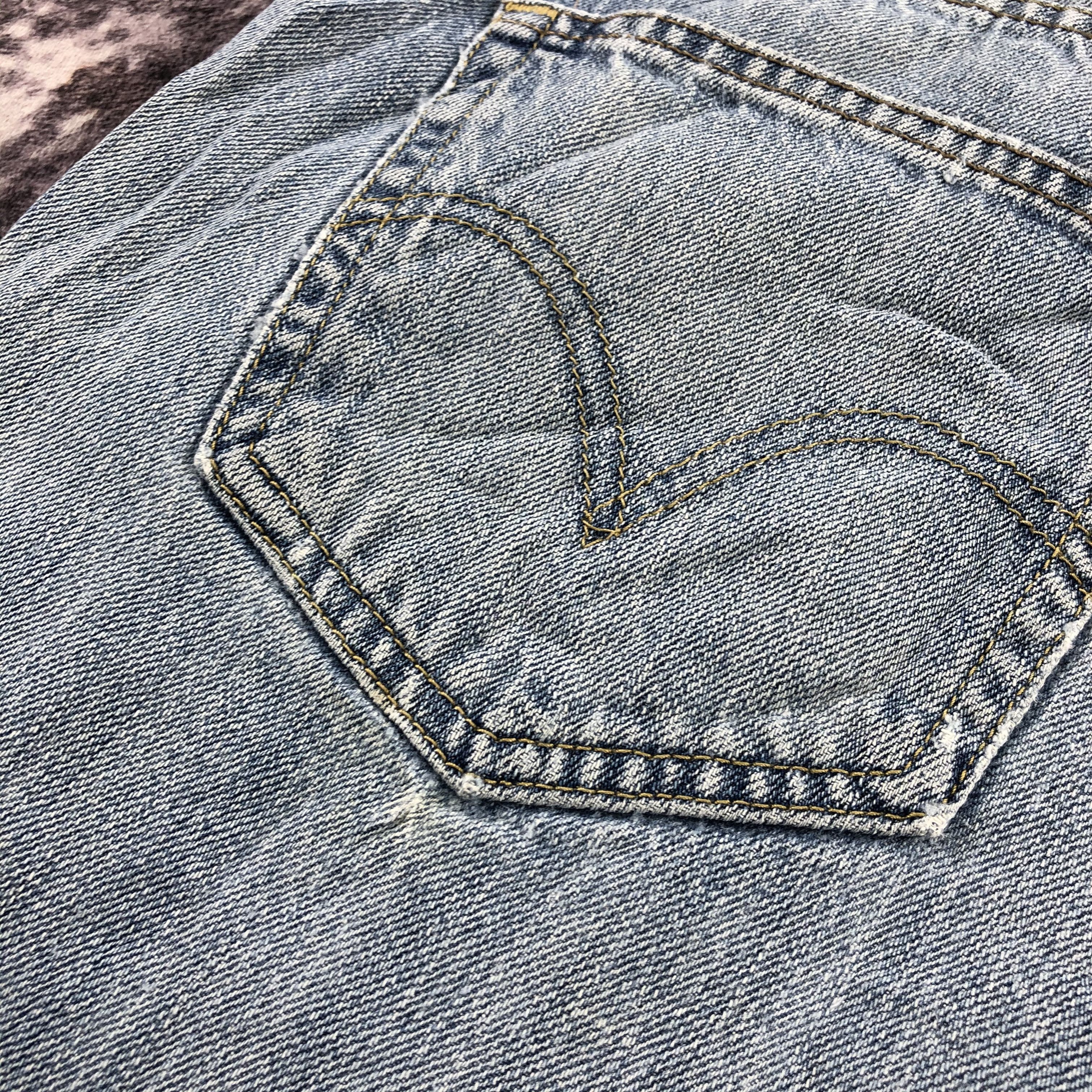 Levi's × Vintage Vintage Blue Wash Levis 559 Jeans-JM2974 Size US 37 - 6 Thumbnail