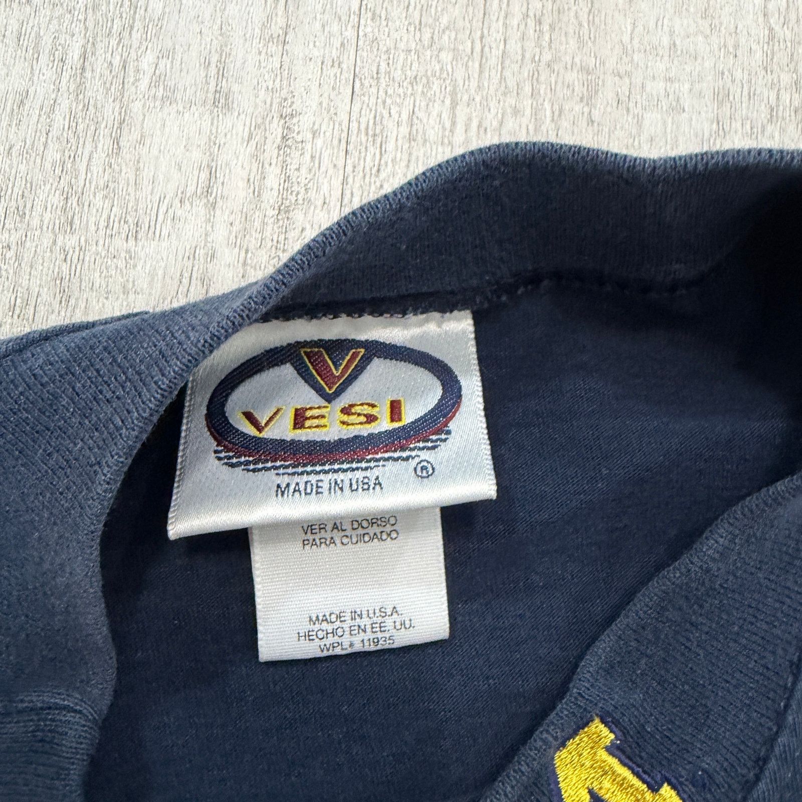 Vintage Vintage Michigan Wolverines Shirt Mens Large Long Sleeve 90s Size US L / EU 52-54 / 3 - 4 Thumbnail