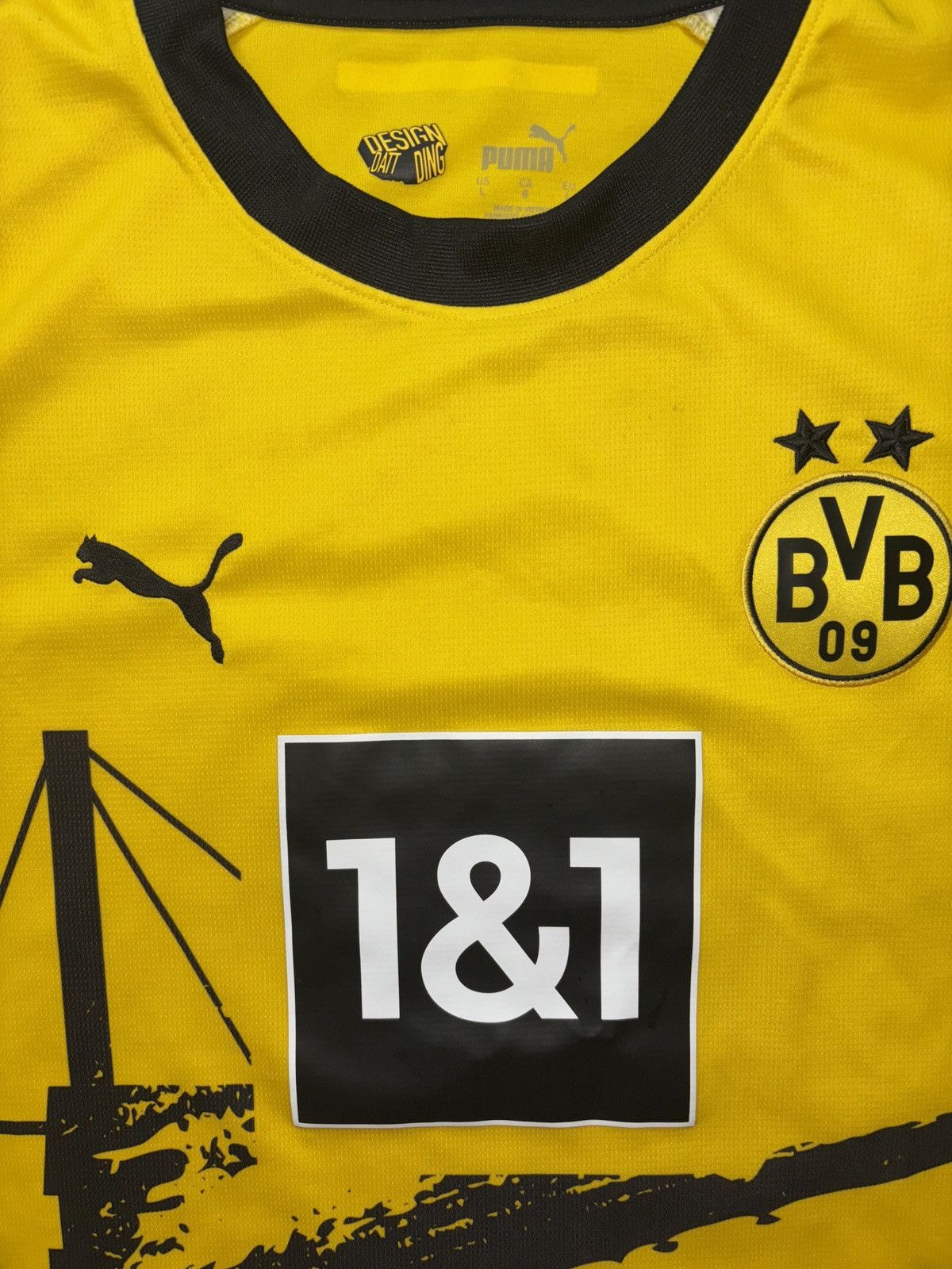 Puma Authentic Borussia Dortmund Jersey Size US L / EU 52-54 / 3 - 6 Thumbnail