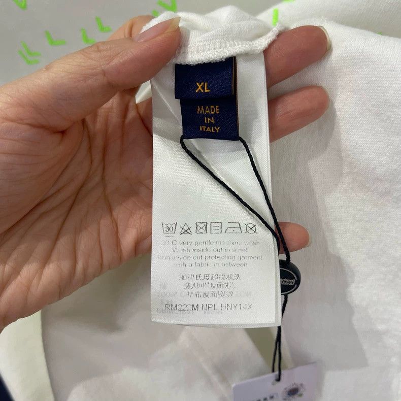 Louis Vuitton Louis Vuitton Small plane embroidered short sleeve Size US XL / EU 56 / 4 - 4 Thumbnail