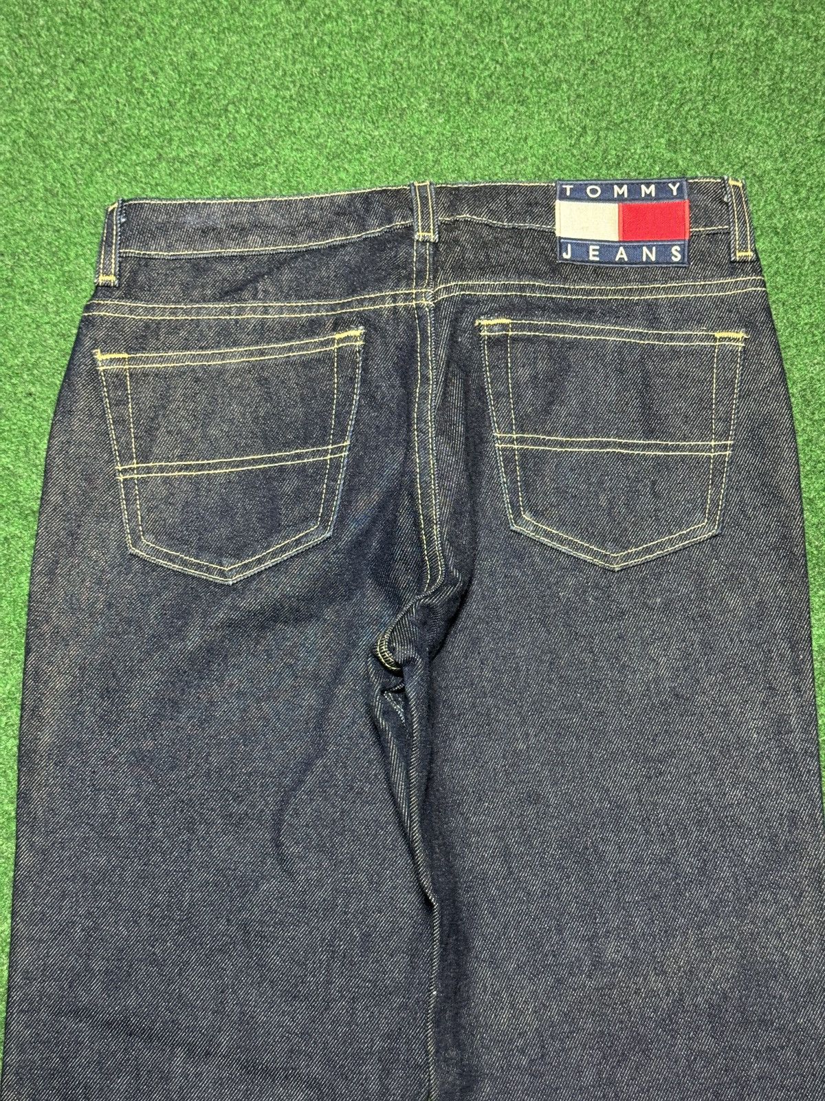 Tommy Hilfiger Y2K Tommy Hilifiger Flare Bootcut Womens 9 32x32 Jeans Size 32" / US 10 / IT 46 - 2 Thumbnail