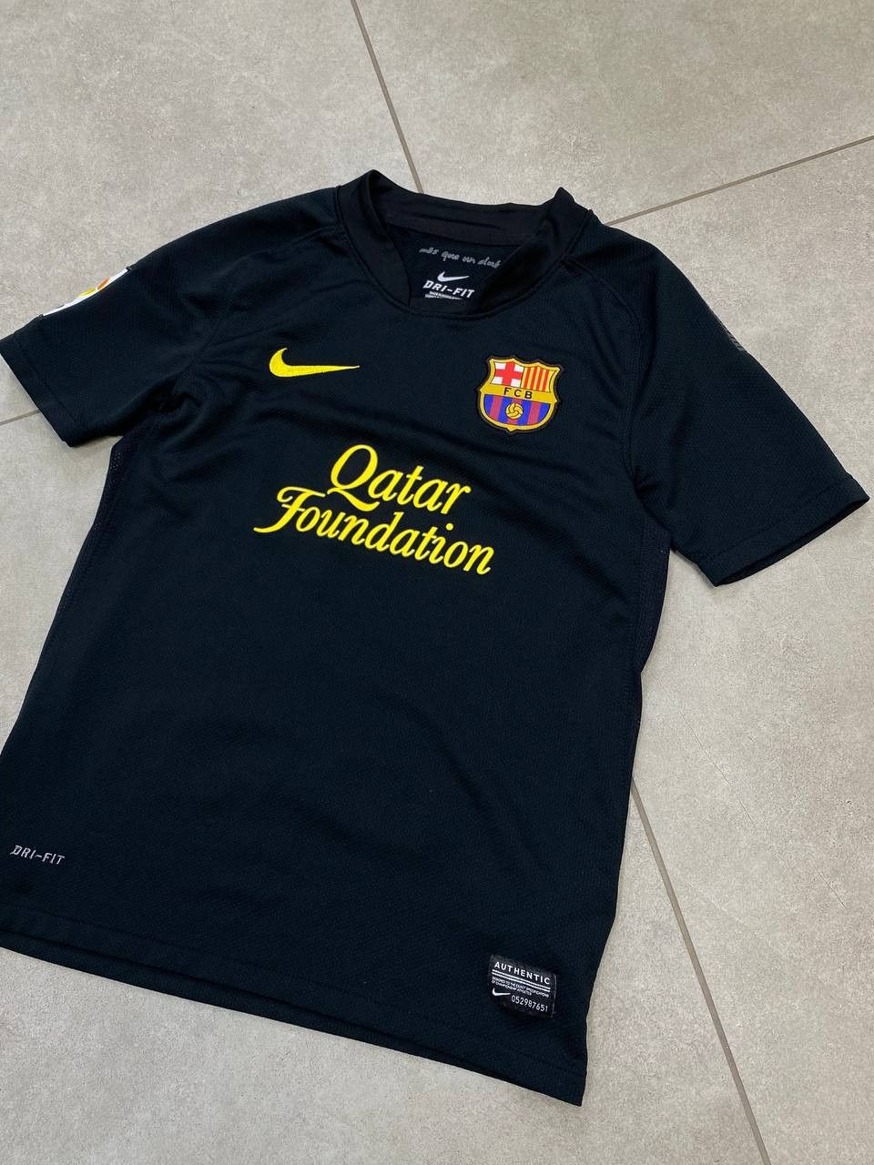 Nike Nike FC Barcelona 2011/2012 Football Away Kids Jersey Size US XXS / EU 40 - 5 Thumbnail
