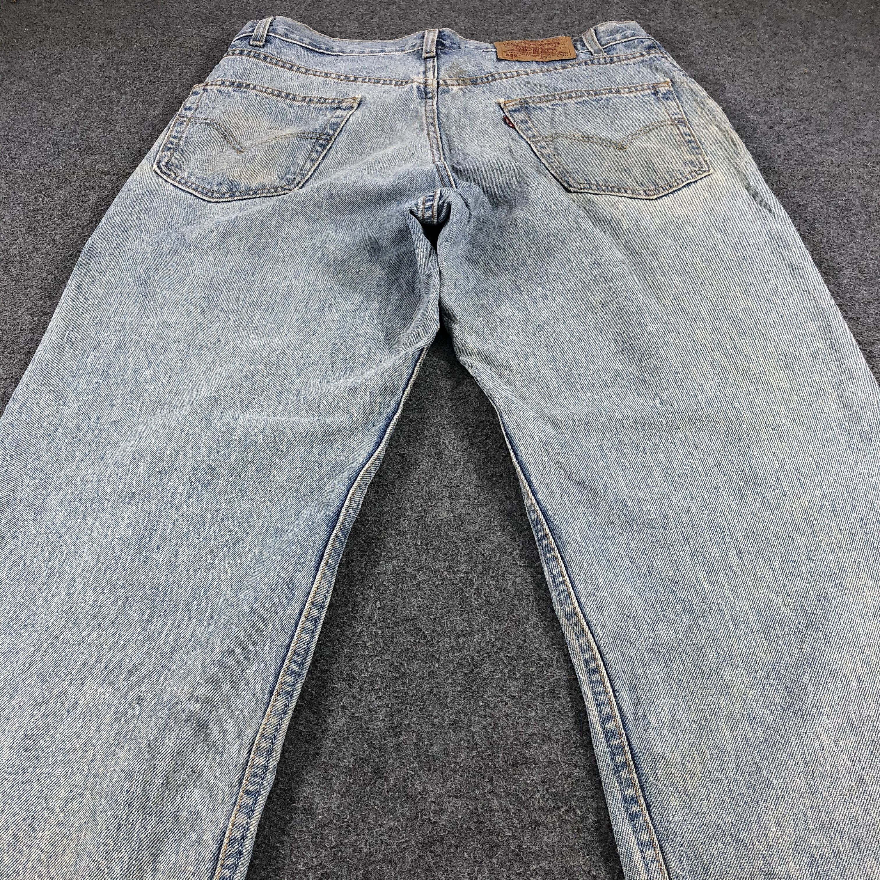 Levi's 90s Light Washed Vintage Levis 550 Jeans-J1022 Size US 35 - 4 Thumbnail