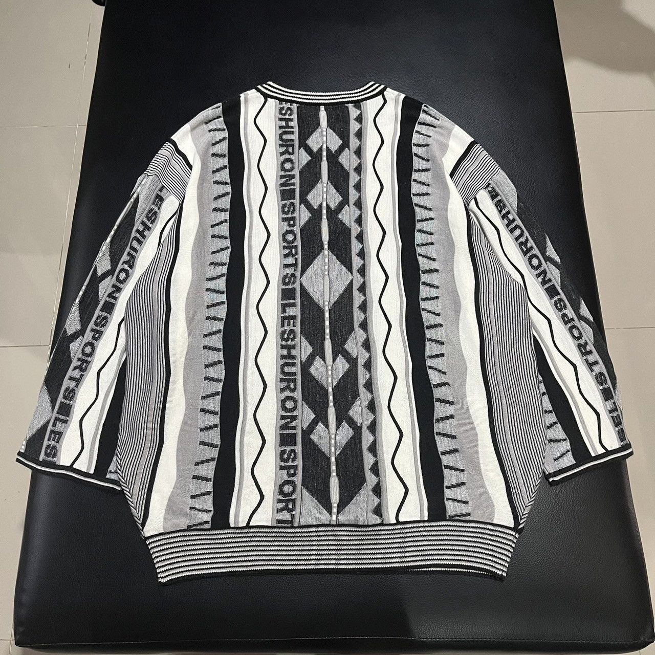 Coogi Vintage Coogi Style Knit Sweater By LESHURON SPORTS Size US L / EU 52-54 / 3 - 2 Thumbnail