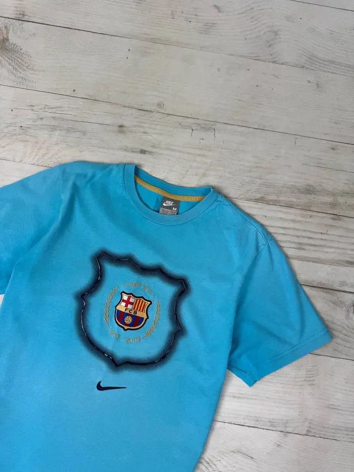 Nike Vintage Nike FC Barcelona 2007 T Shirt Center Swoosh Size US M / EU 48-50 / 2 - 2 Thumbnail