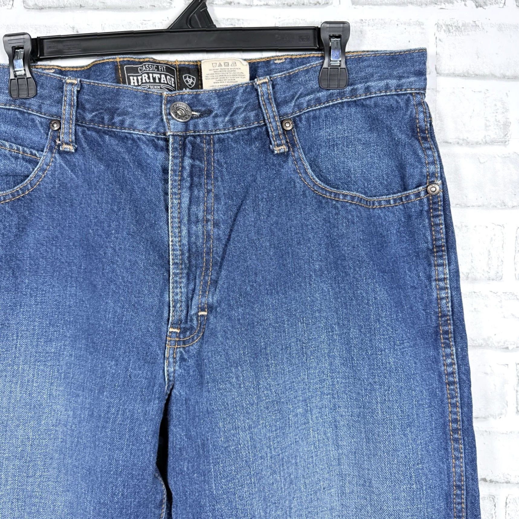 Ariat Ariat Jeans Mens 36x36 Classic Fit Blue Cotton Straight Denim Keywords: Jeans, Ariat, Men, 36x36, Blue, Cotton, Classic Fit, Straight Size US 36 / EU 52 - 2 Thumbnail