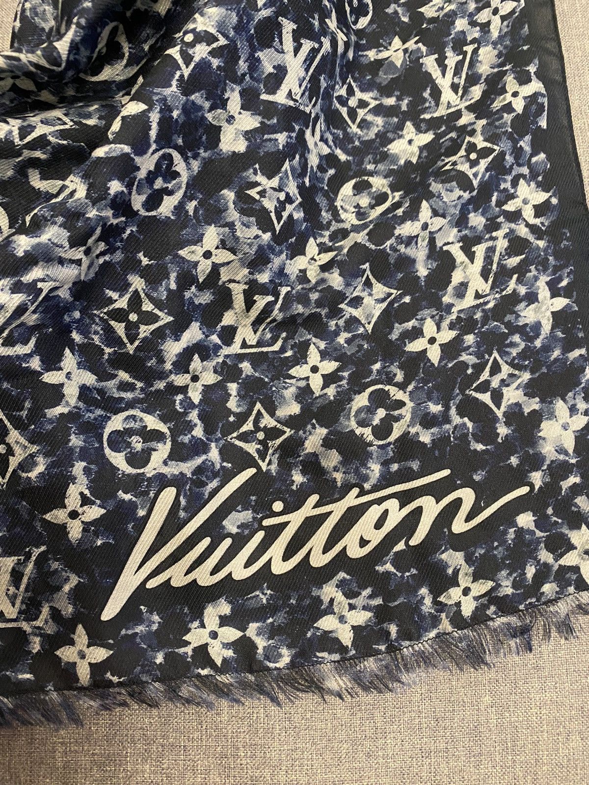 Louis Vuitton LV Play MNG Pointillism Stole M78886