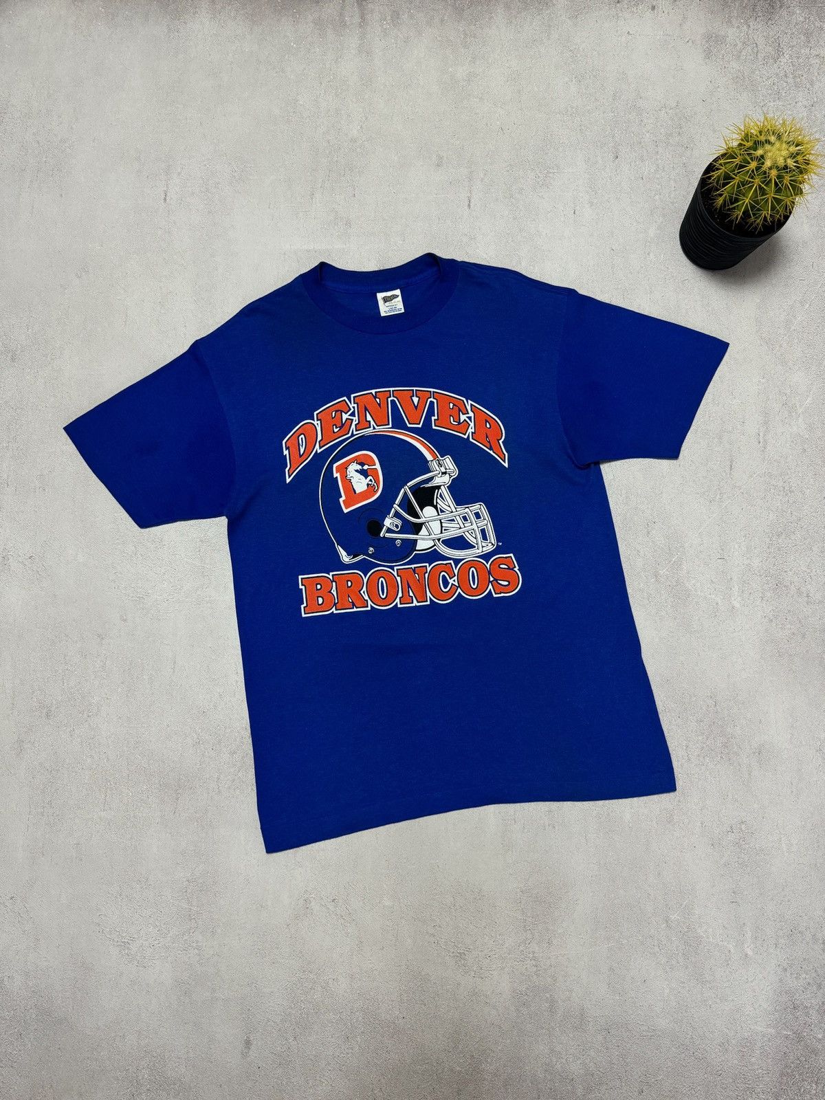 Vintage Vintage Denver Broncos T Shirt Tee Big Logo Rare 90s Size US L / EU 52-54 / 3 - 1 Thumbnail