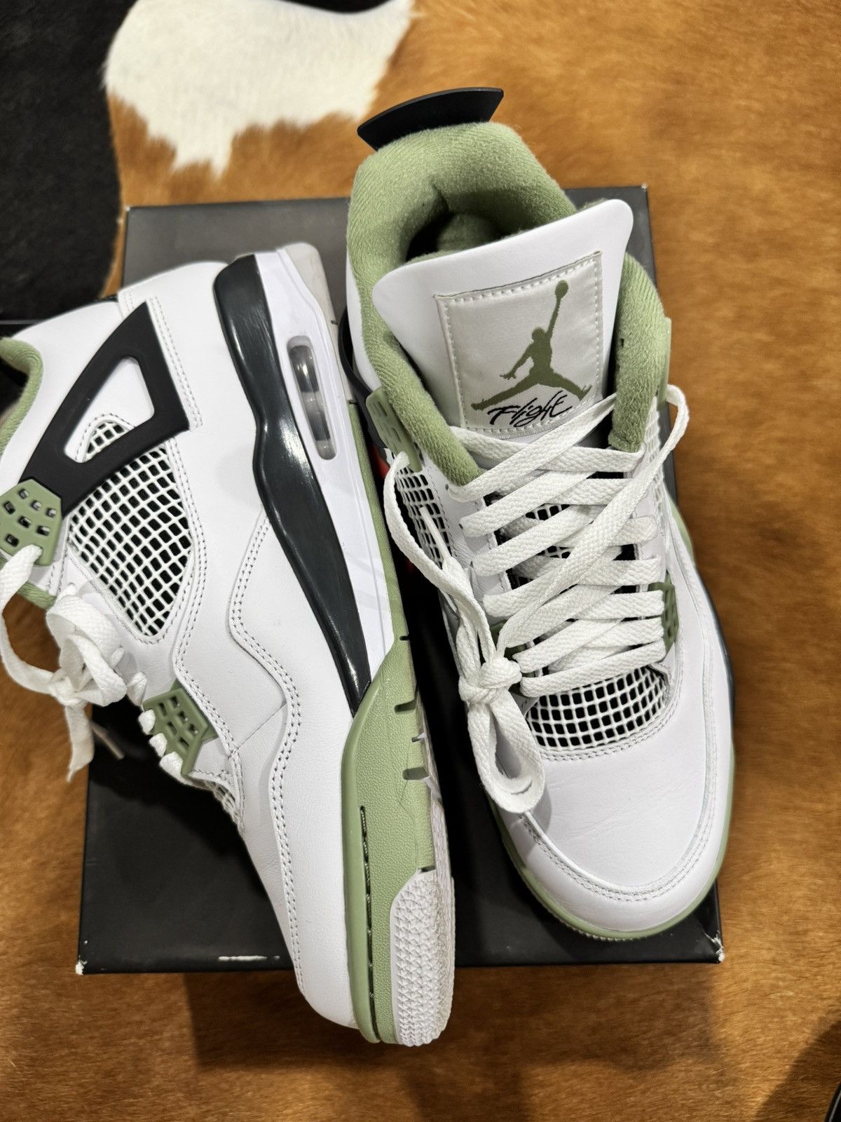 Jordan Brand Jordan 4 Retro Seafoam (Womens) M10.5 Size US 12 / IT 42 - 3 Thumbnail