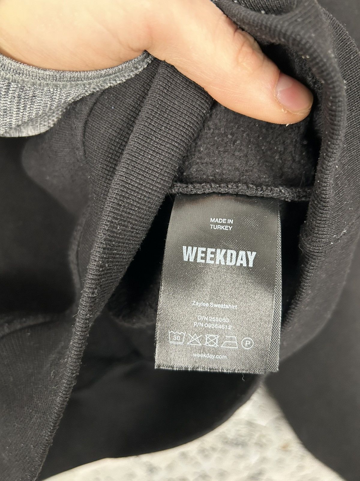 Weekday Weekday Half Zip Sweatshirt Boxy Cropped Rap Skate Rock Size US M / EU 48-50 / 2 - 4 Thumbnail