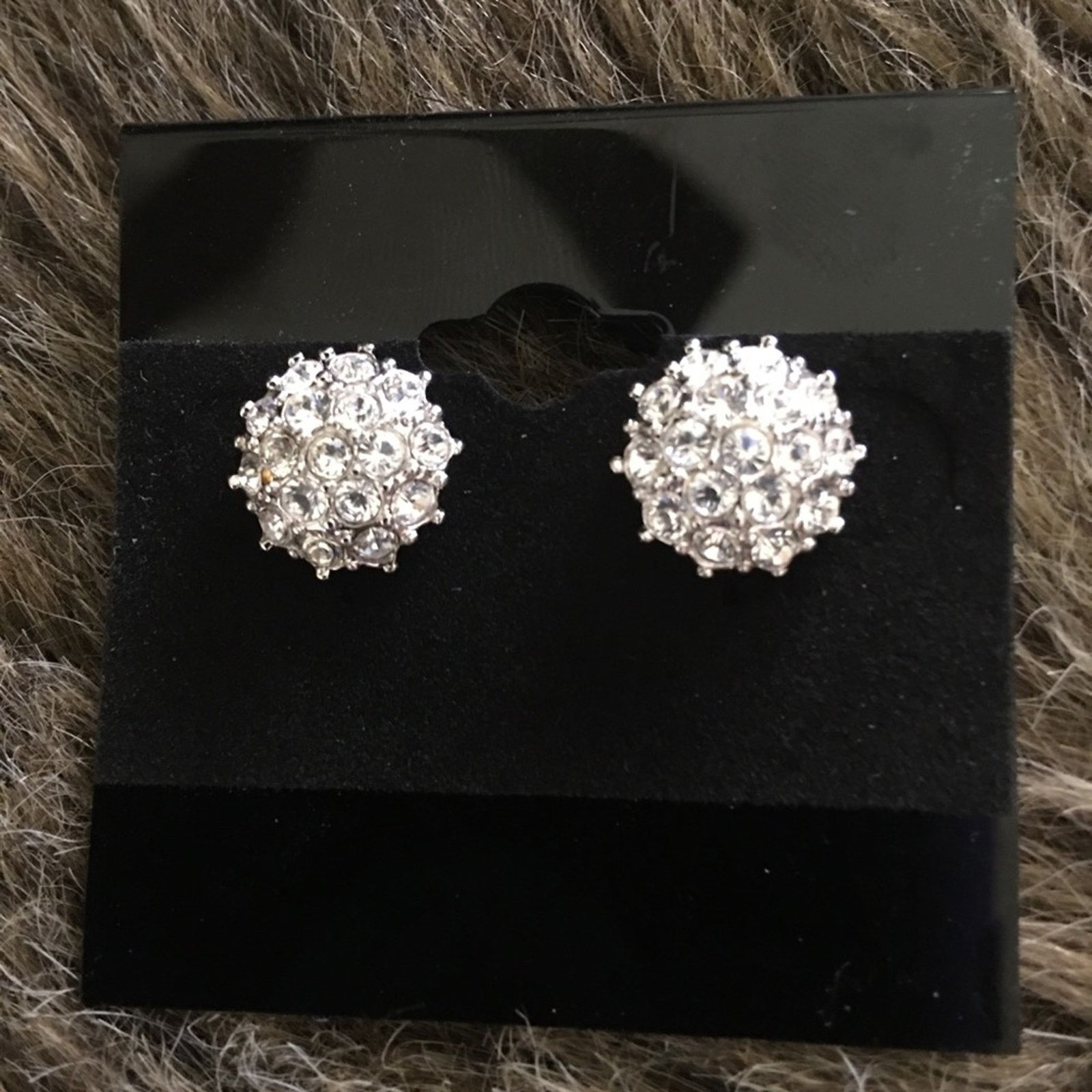 Jewelry Clear Rhinestone Sparkle Pierced Earrings in Silver, Women's